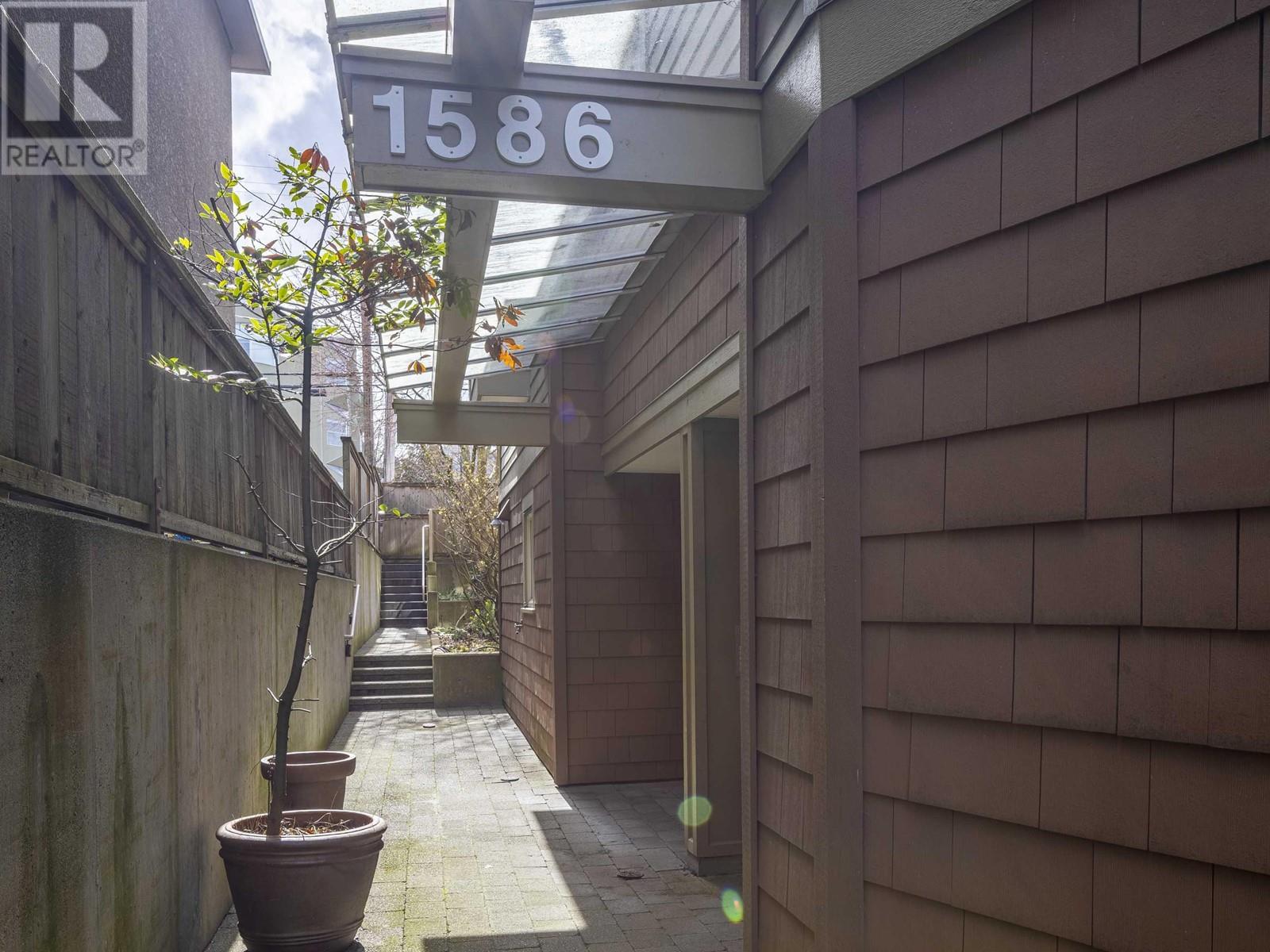 301 1586 W 11th Avenue, Vancouver, British Columbia  V6J 2B6 - Photo 28 - R2980092