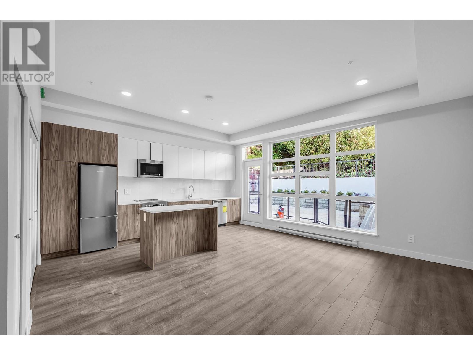 203 395 Ellesmere Avenue, Burnaby, British Columbia  V5B 1R2 - Photo 2 - C8067691