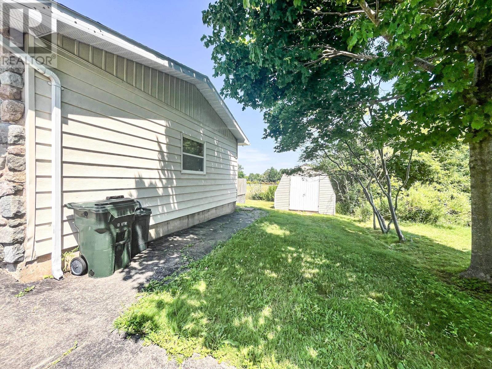 137 William Street, Sydney Mines, Nova Scotia  B1V 2J3 - Photo 7 - 202505324