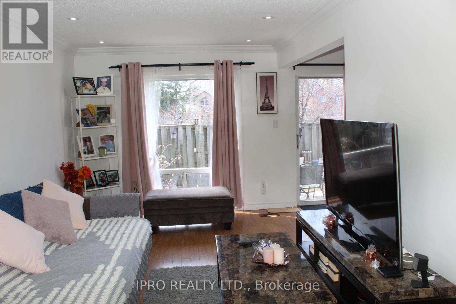 Property at 20 - 50 BRIDLETOWNE CIRCLE W image 5