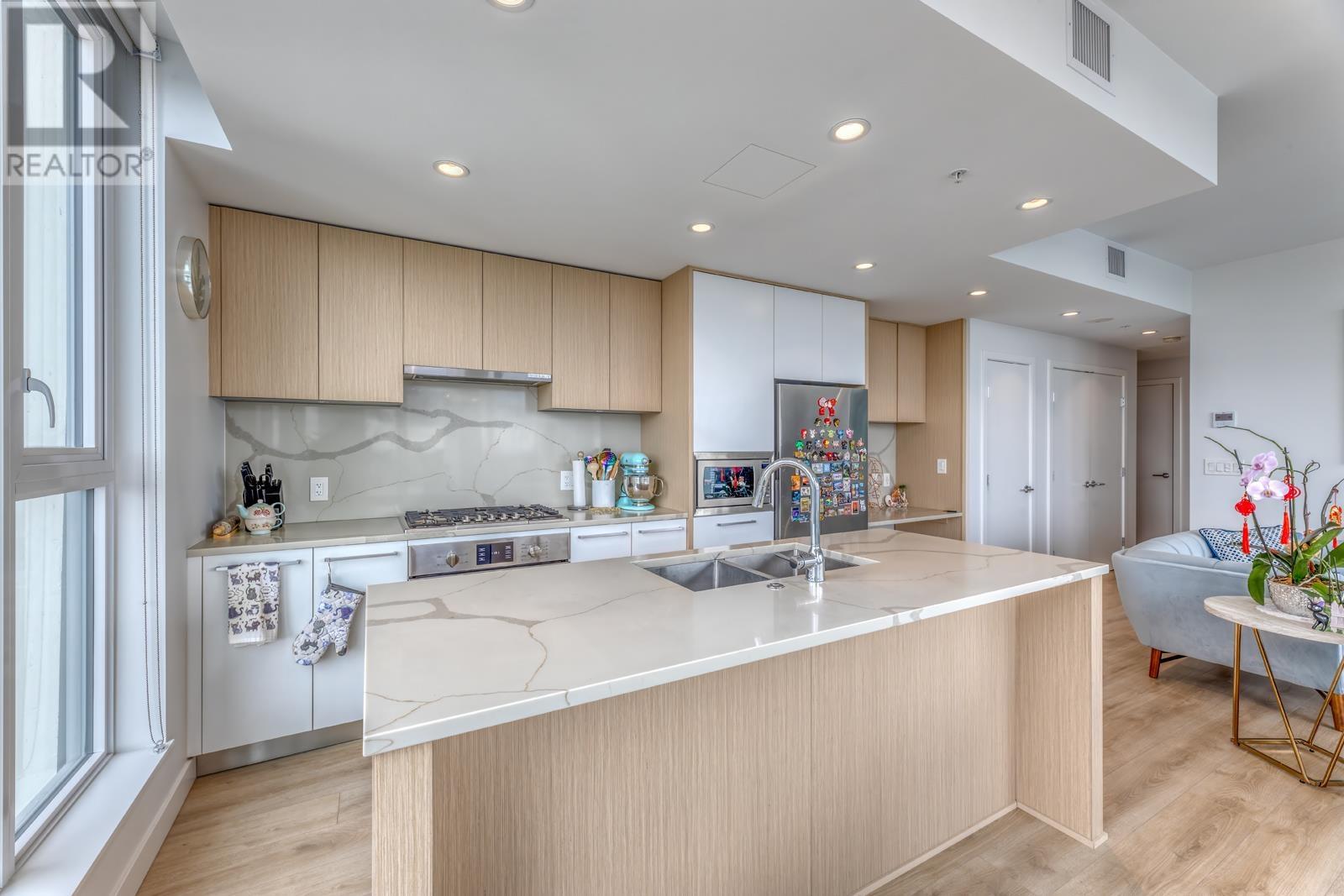 3001 567 Clarke Road, Coquitlam, British Columbia  V3J 0K7 - Photo 4 - R2979996