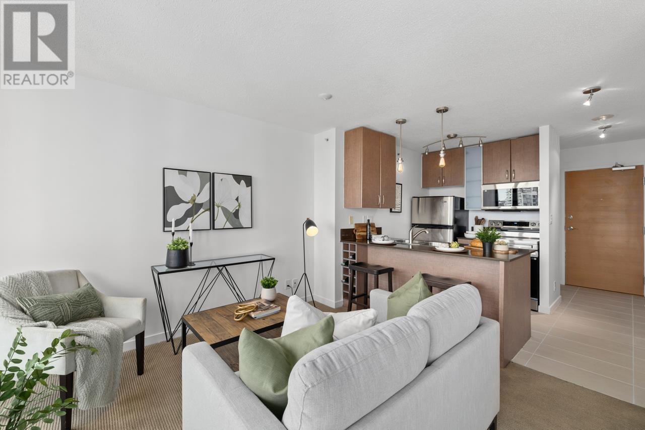 2203 909 MAINLAND STREET, vancouver, British Columbia