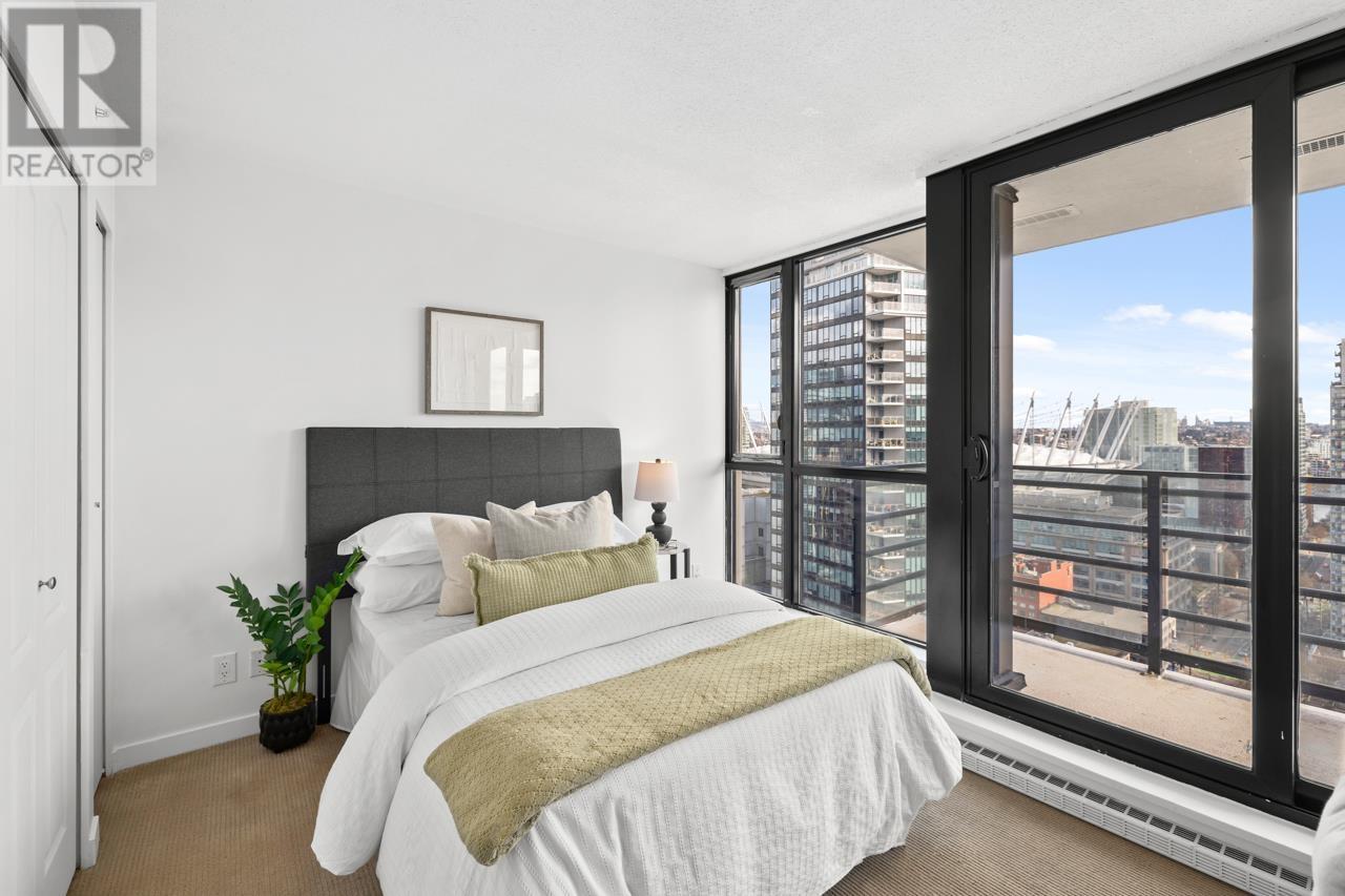 2203 909 Mainland Street, Vancouver, British Columbia  V6B 1S3 - Photo 2 - R2980105