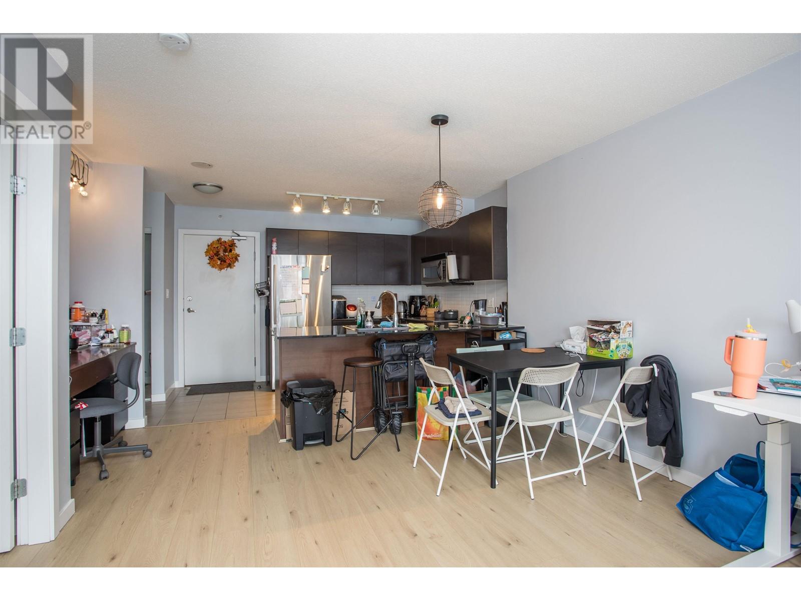 Listing Picture 6 of 21 : 603 4118 DAWSON STREET, Burnaby / 本拿比 - 魯藝地產 Yvonne Lu Group - MLS Medallion Club Member