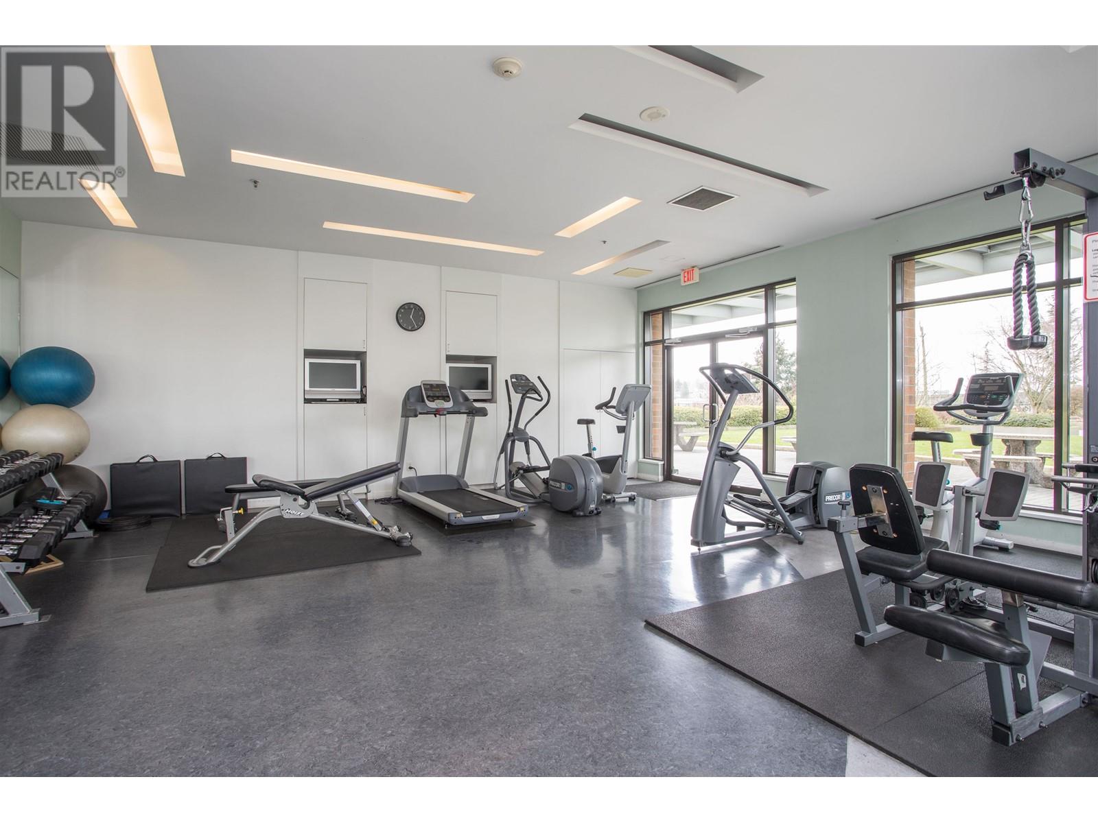 Listing Picture 16 of 21 : 603 4118 DAWSON STREET, Burnaby / 本拿比 - 魯藝地產 Yvonne Lu Group - MLS Medallion Club Member