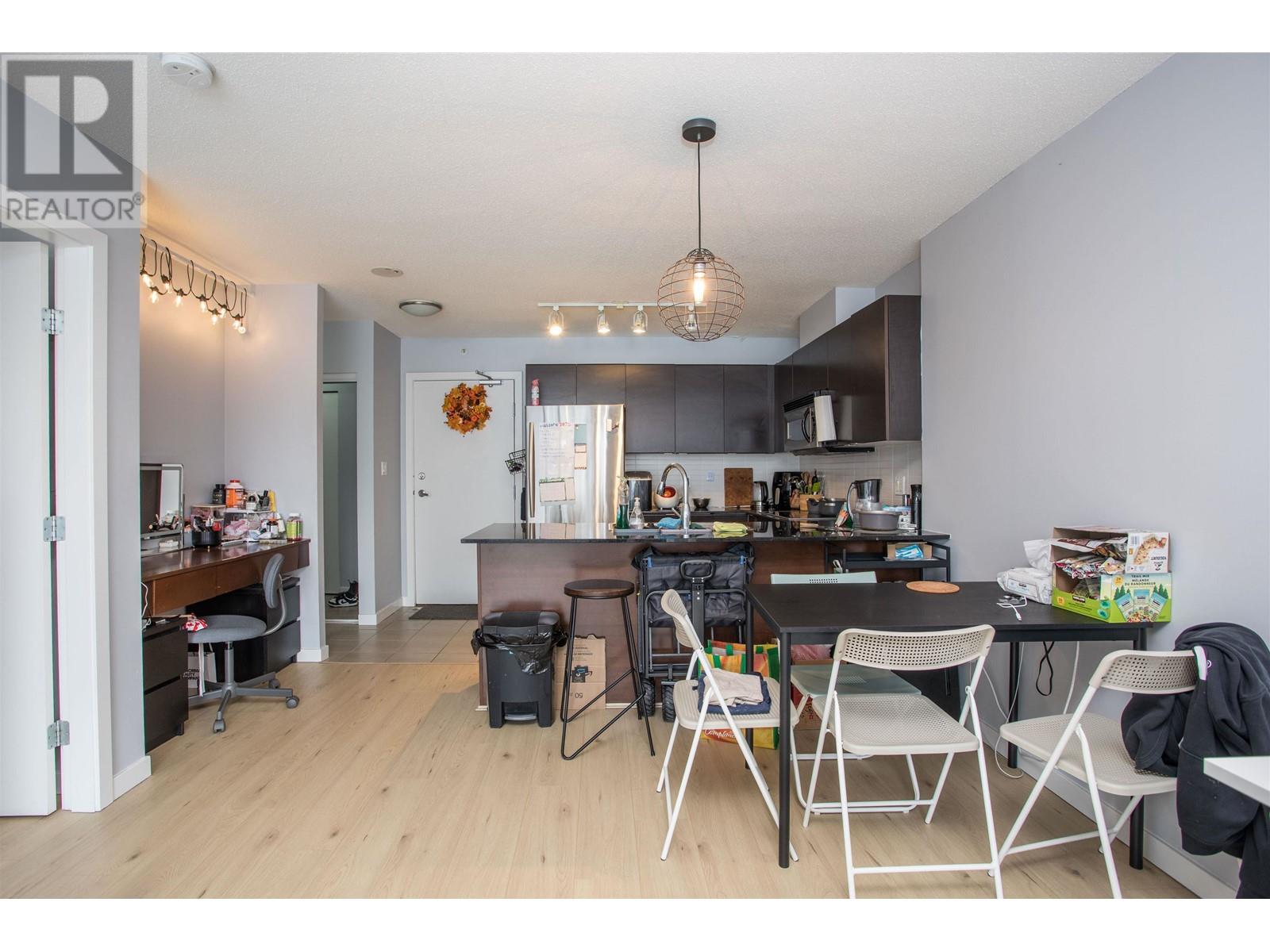 Listing Picture 7 of 21 : 603 4118 DAWSON STREET, Burnaby / 本拿比 - 魯藝地產 Yvonne Lu Group - MLS Medallion Club Member