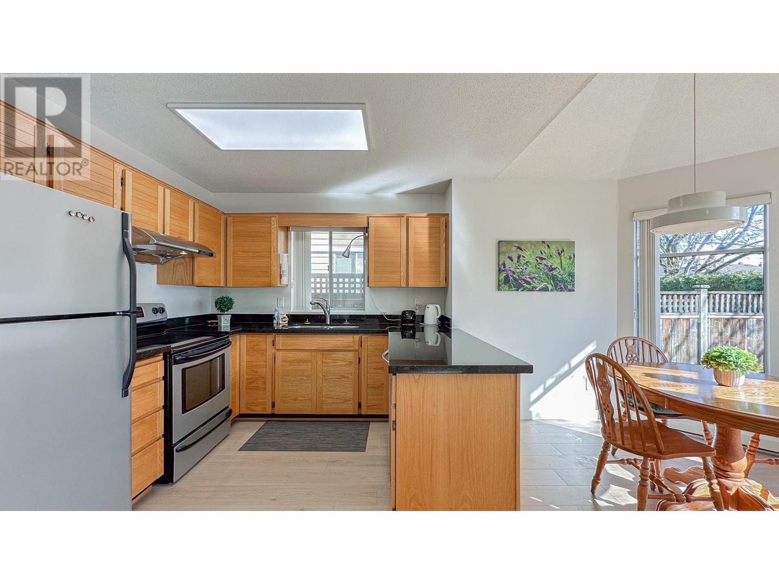 Listing Picture 6 of 24 : 29 9651 DAYTON AVENUE, Richmond / 烈治文 - 魯藝地產 Yvonne Lu Group - MLS Medallion Club Member