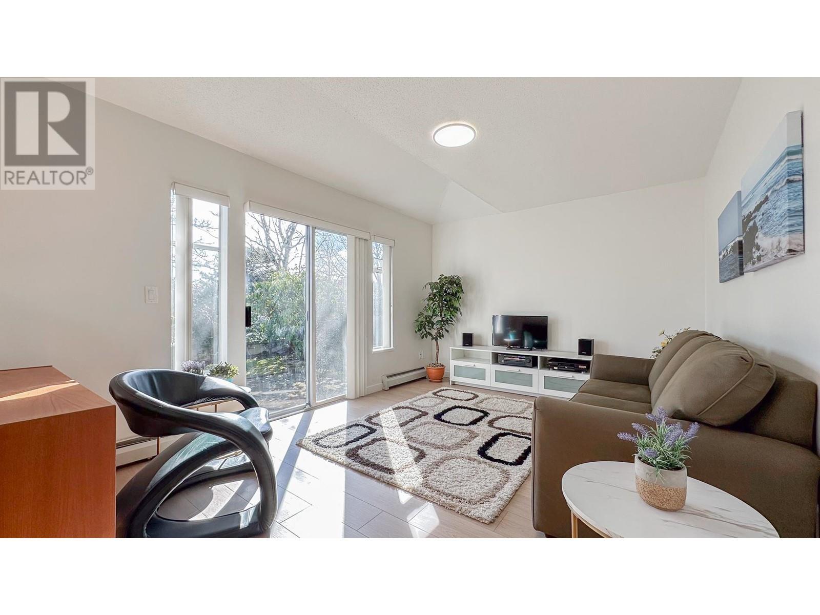 Listing Picture 8 of 24 : 29 9651 DAYTON AVENUE, Richmond / 烈治文 - 魯藝地產 Yvonne Lu Group - MLS Medallion Club Member