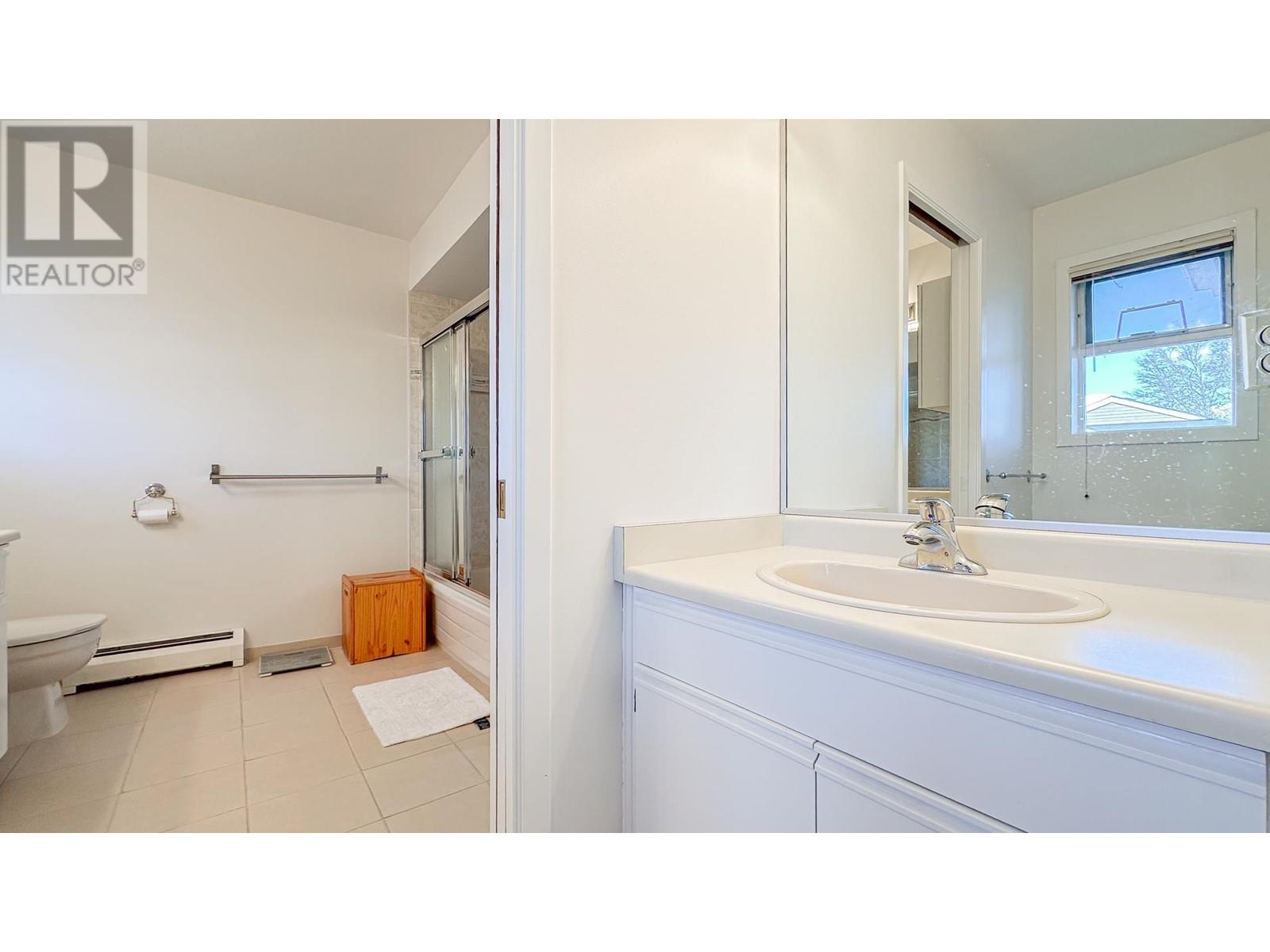 Listing Picture 16 of 24 : 29 9651 DAYTON AVENUE, Richmond / 烈治文 - 魯藝地產 Yvonne Lu Group - MLS Medallion Club Member