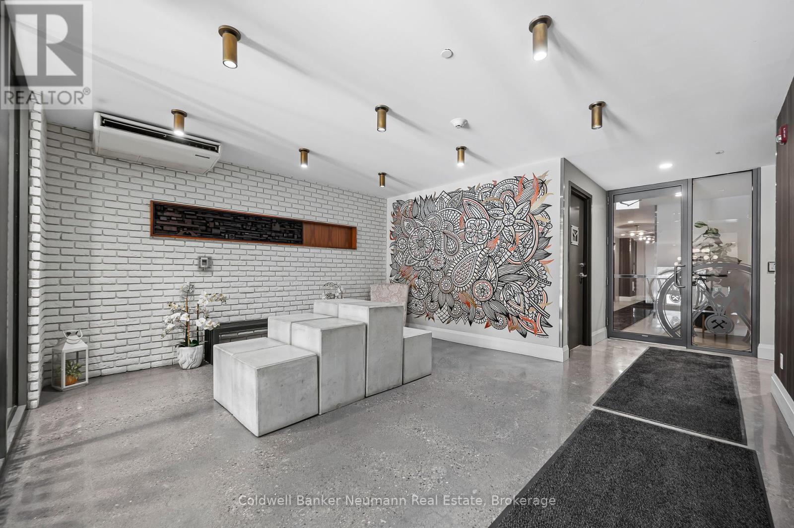 Property at 1008 - 63 ARTHUR STREET S image 3