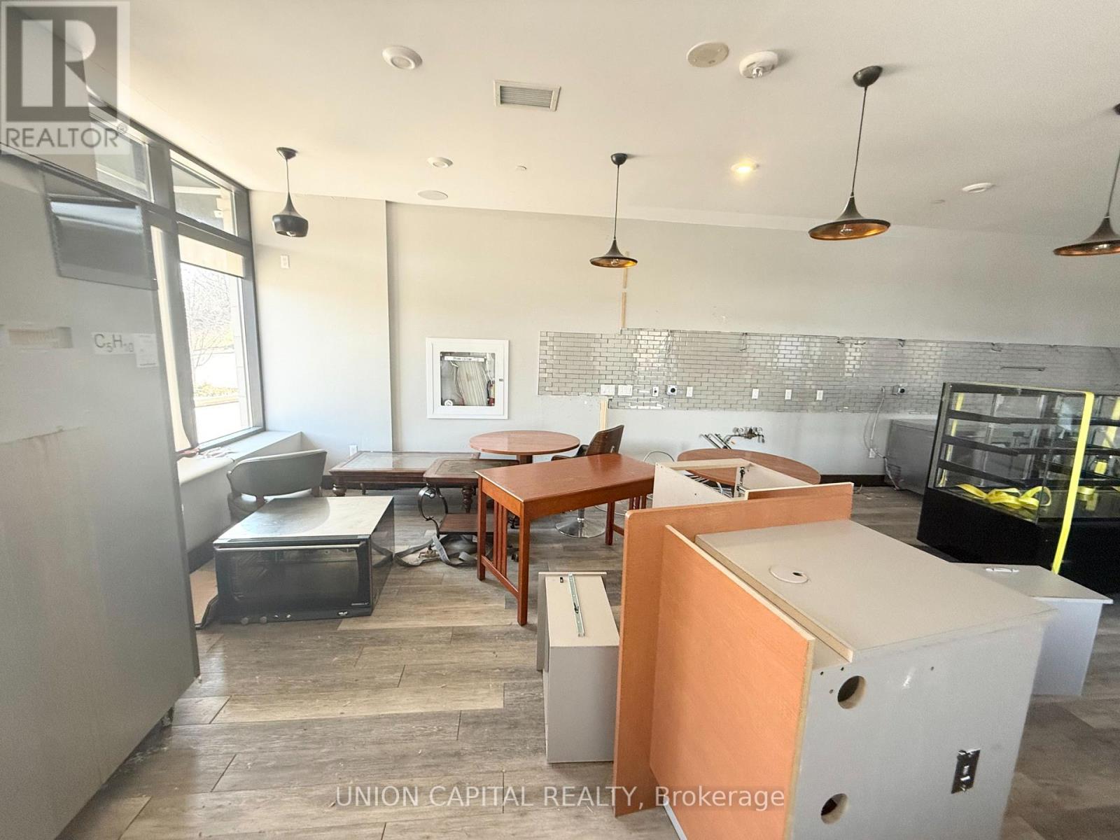 1b - 160 Macdonell Street, Guelph (Downtown), Ontario  N1H 0A9 - Photo 4 - X12030313