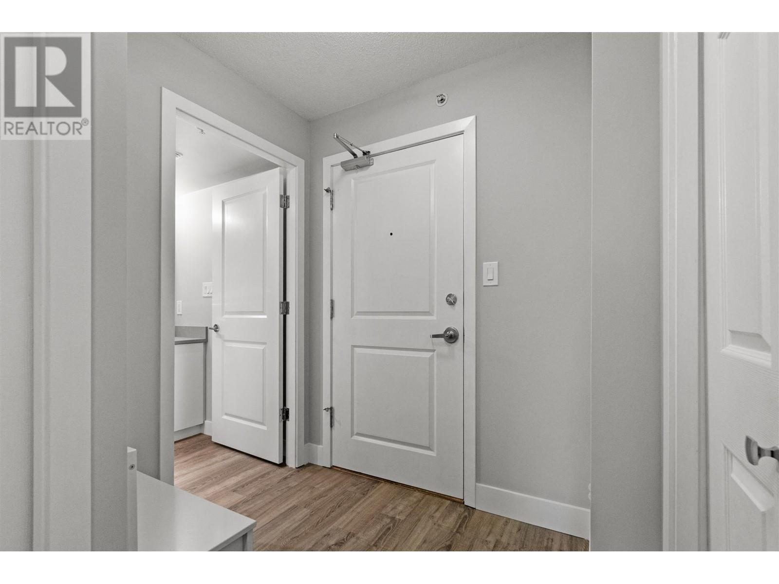 505 2088 Madison Avenue, Burnaby, British Columbia  V5C 6T5 - Photo 3 - R2979867