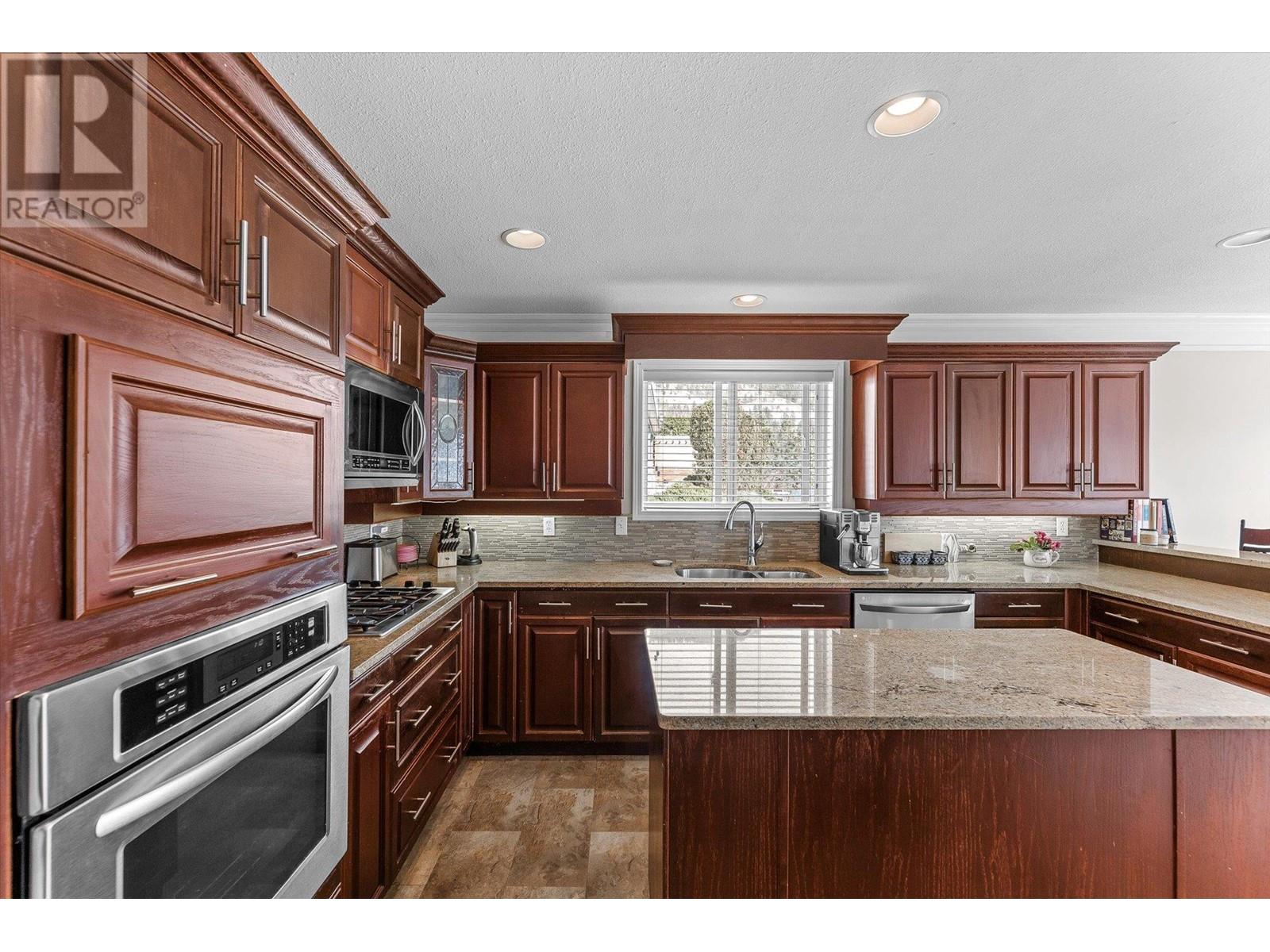 Property at 5283 Sutherland Road image 3
