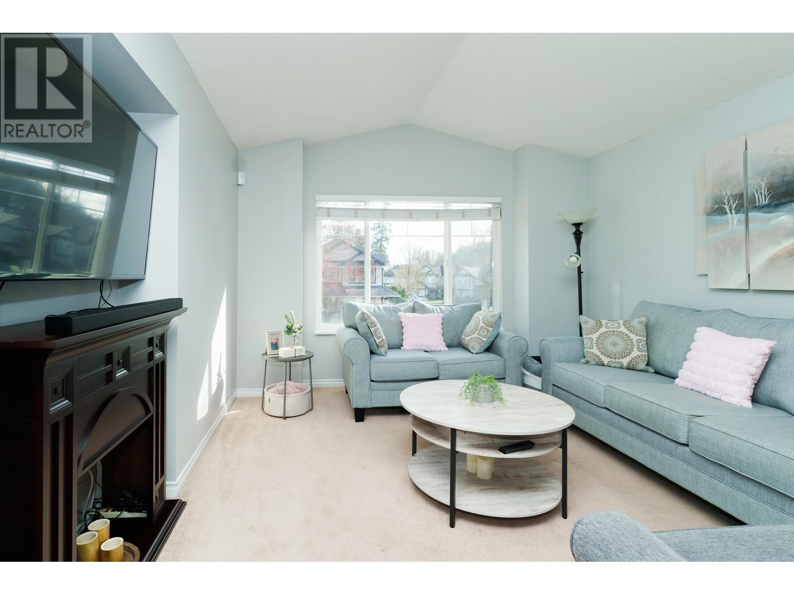 23661 Kanaka Way, Maple Ridge, British Columbia  V2W 2G1 - Photo 4 - R2980147