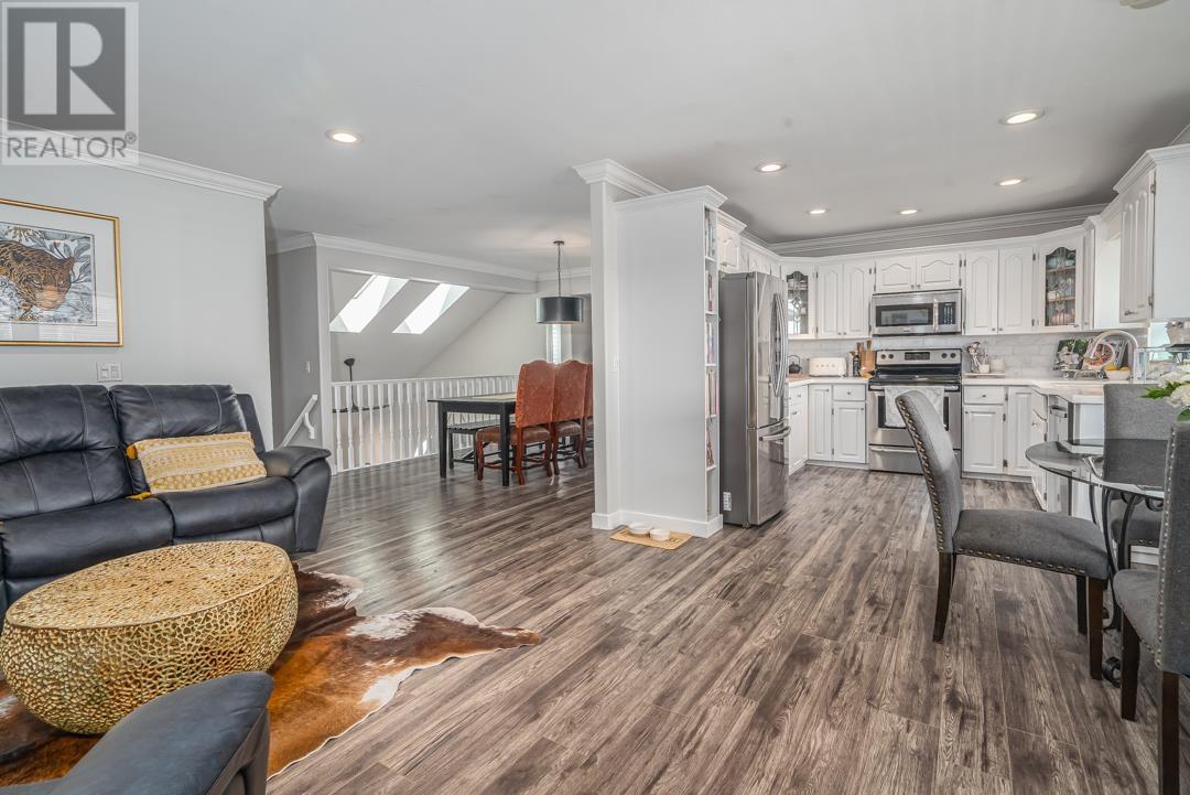 18816 121b Avenue, Pitt Meadows, British Columbia  V3Y 2K7 - Photo 8 - R2979738