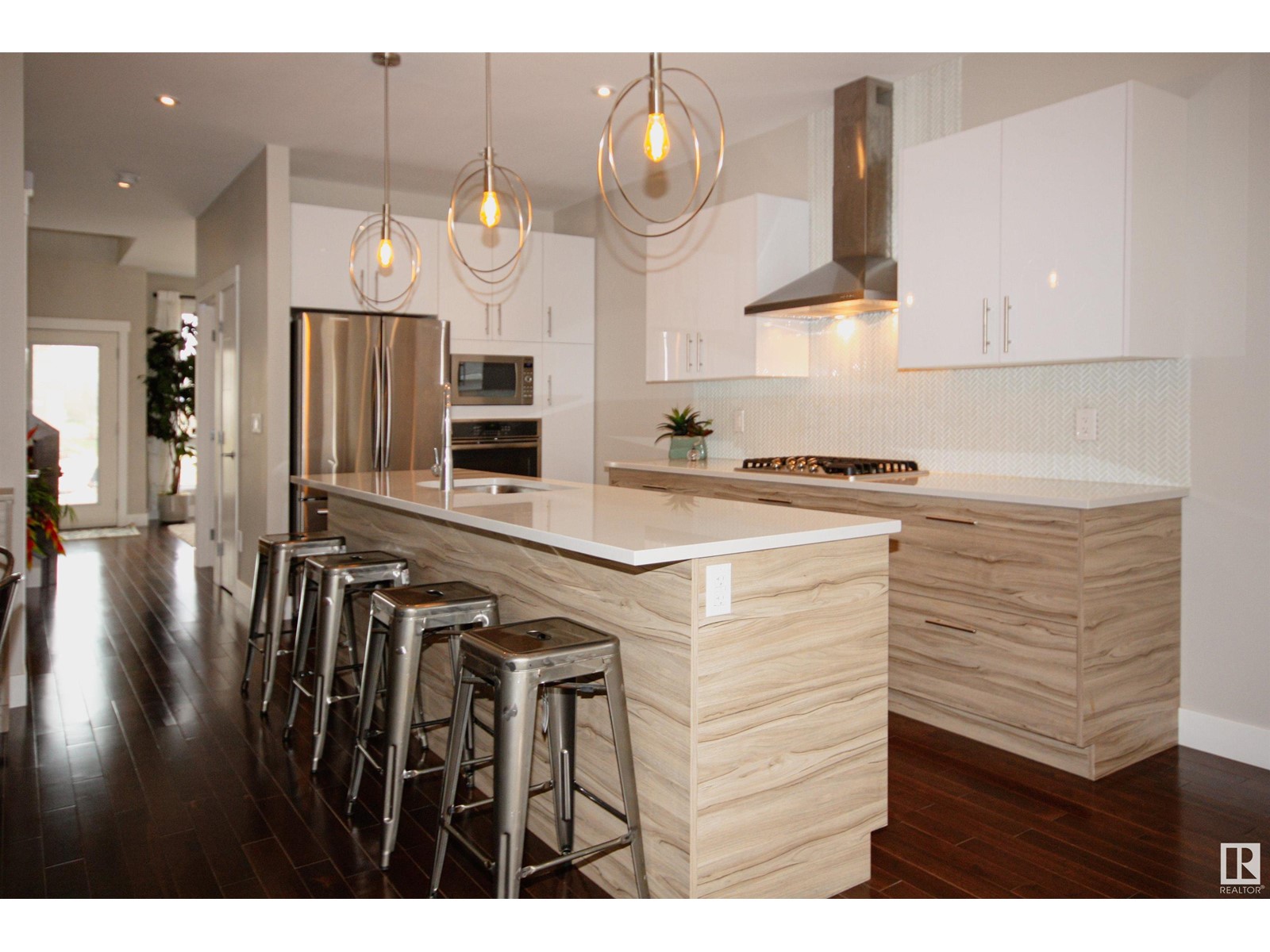 Property at 11411 76 AV NW image 4