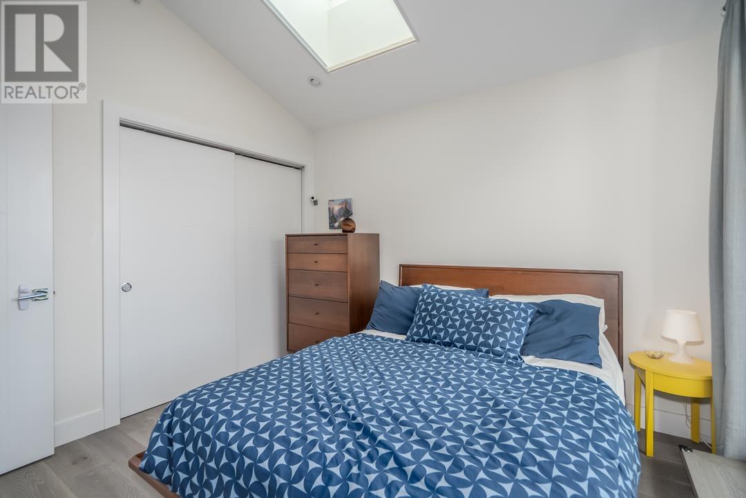 Listing Picture 22 of 32 : 1240 E. 27TH AVENUE, Vancouver / 溫哥華 - 魯藝地產 Yvonne Lu Group - MLS Medallion Club Member