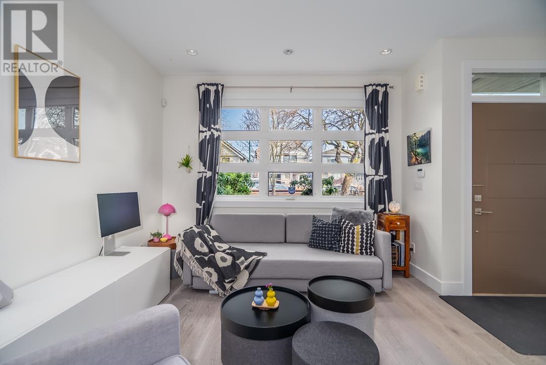 Listing Picture 9 of 32 : 1240 E. 27TH AVENUE, Vancouver / 溫哥華 - 魯藝地產 Yvonne Lu Group - MLS Medallion Club Member