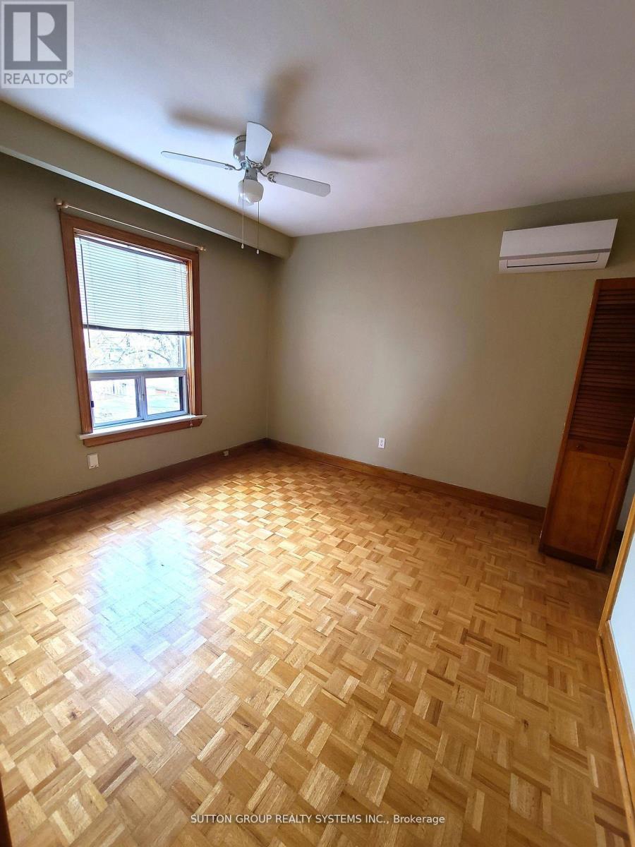 177 Brookside Avenue, Toronto (Runnymede-Bloor West Village), Ontario  M6S 4G8 - Photo 10 - W12030379