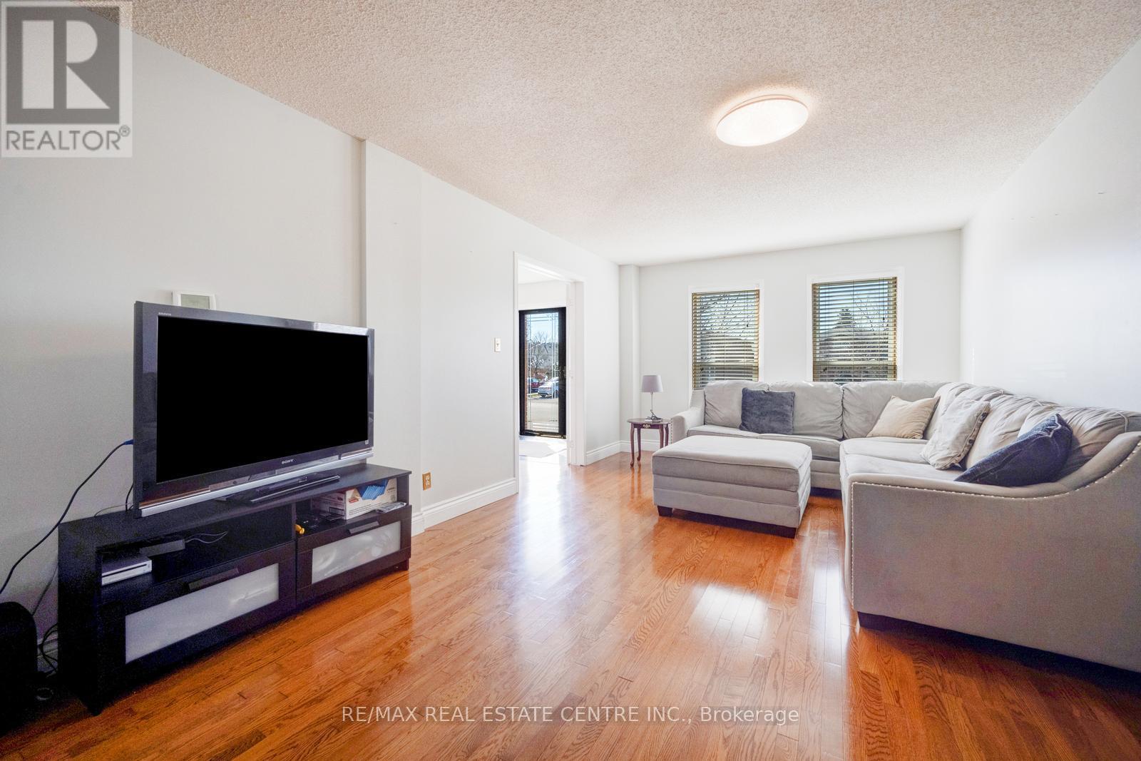 Property at 2573 OSHKIN COURT image 5