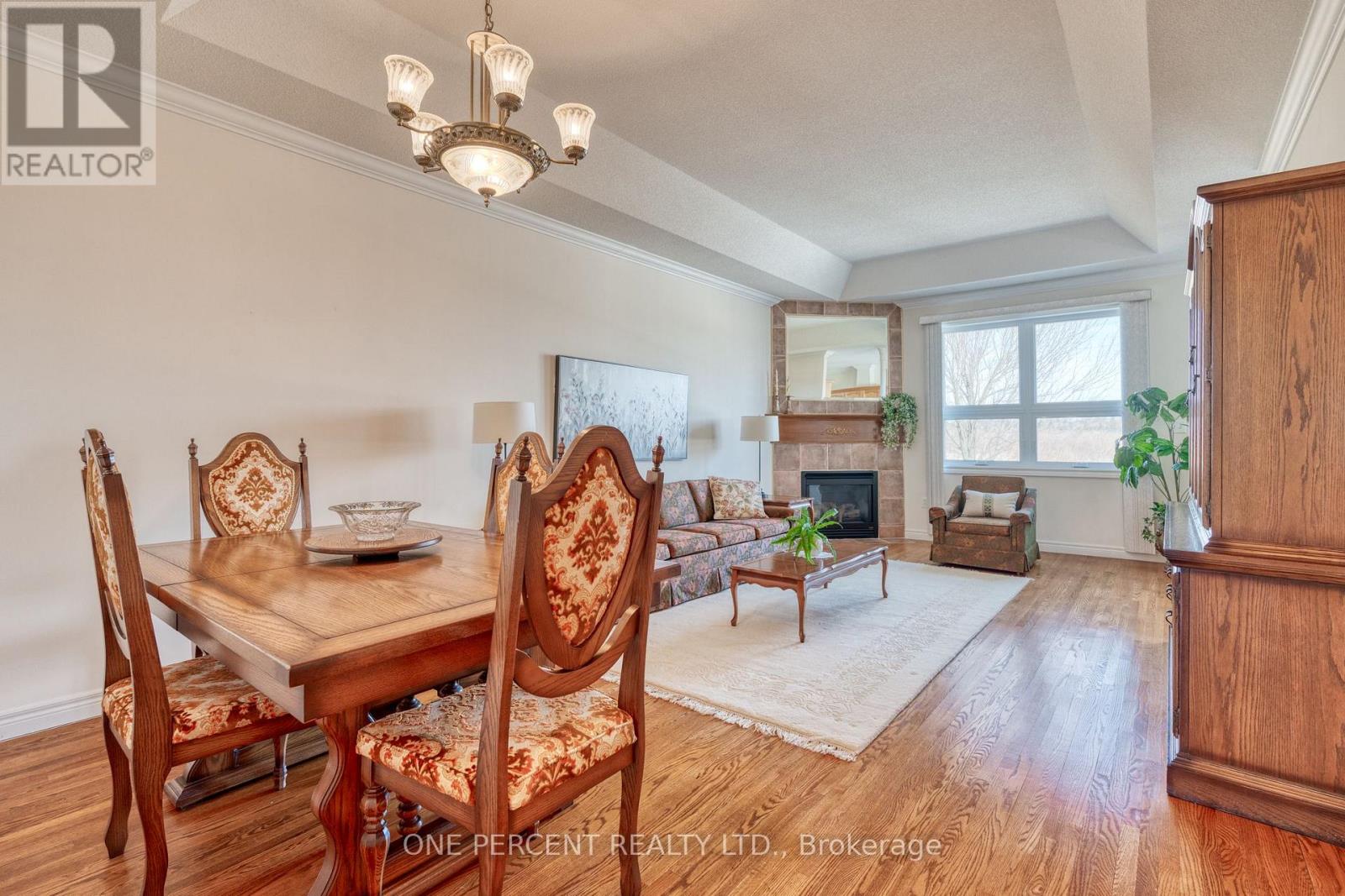 Property at 68 NORTHERNBREEZE STREET image 5