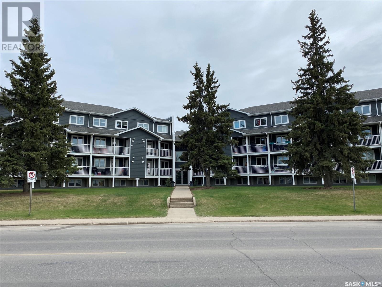 Property at 233 515 28th STREET E image