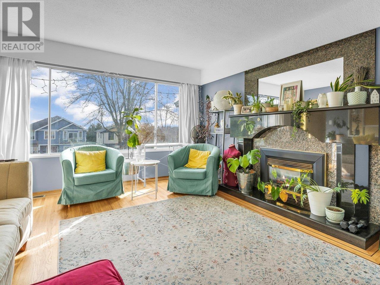 Property at 1861 ISLAND AVENUE image 5