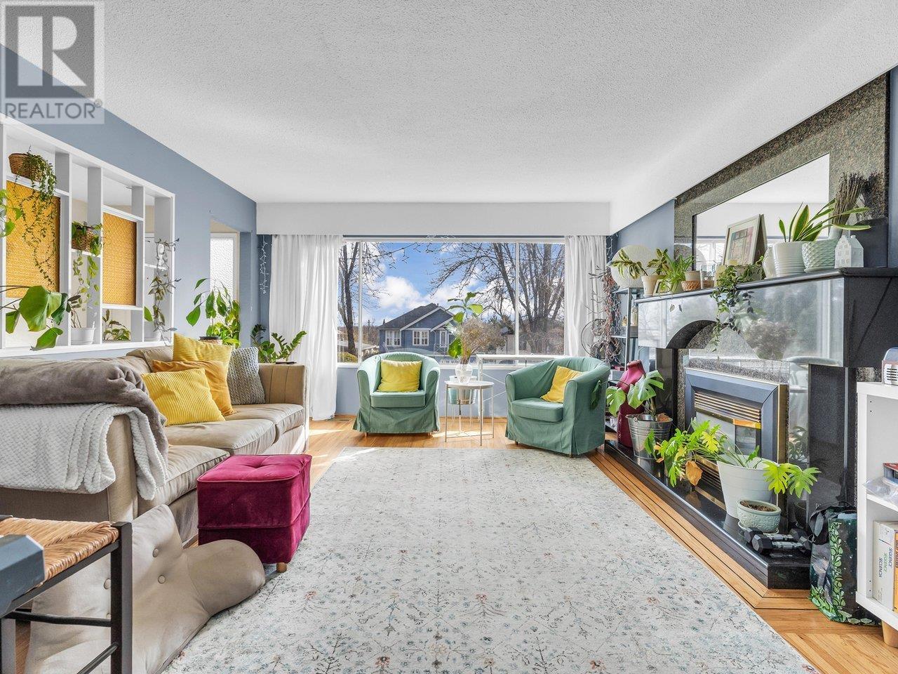 Property at 1861 ISLAND AVENUE image 4
