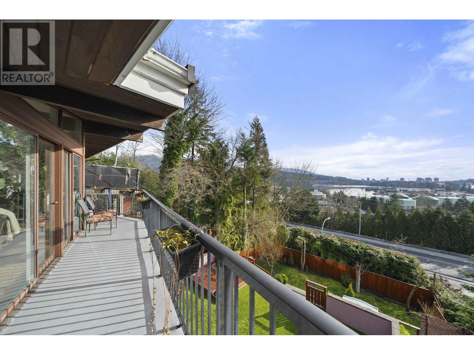 1793 View Street, Port Moody, British Columbia  V3H 3Y3 - Photo 17 - R2979106