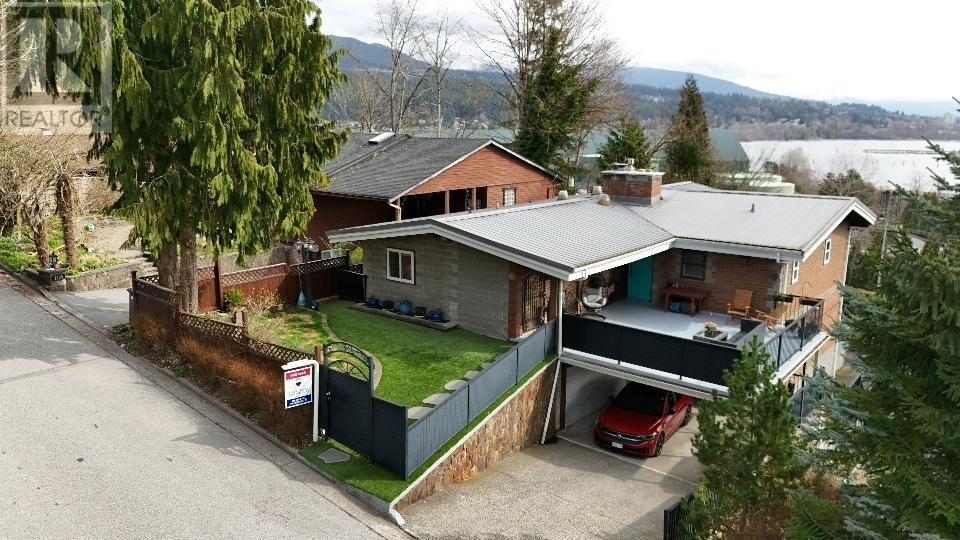 1793 View Street, Port Moody, British Columbia  V3H 3Y3 - Photo 3 - R2979106