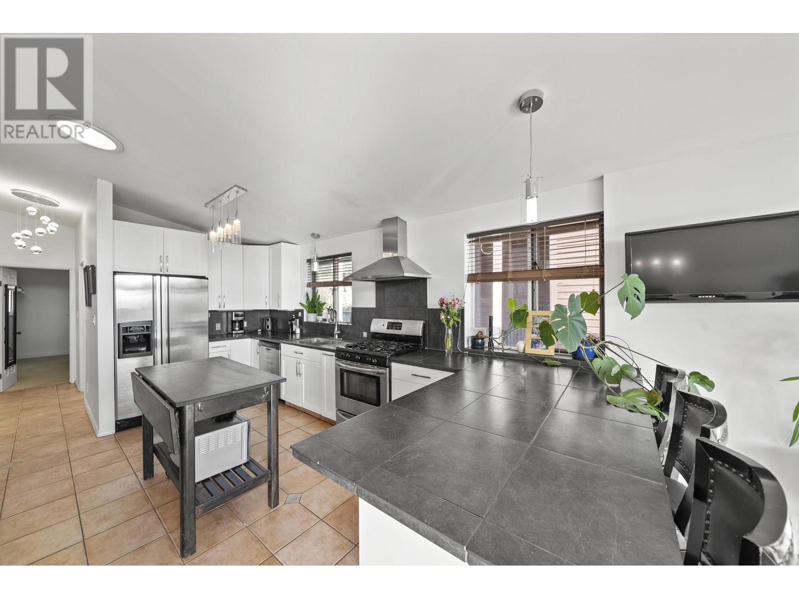 1793 View Street, Port Moody, British Columbia  V3H 3Y3 - Photo 9 - R2979106