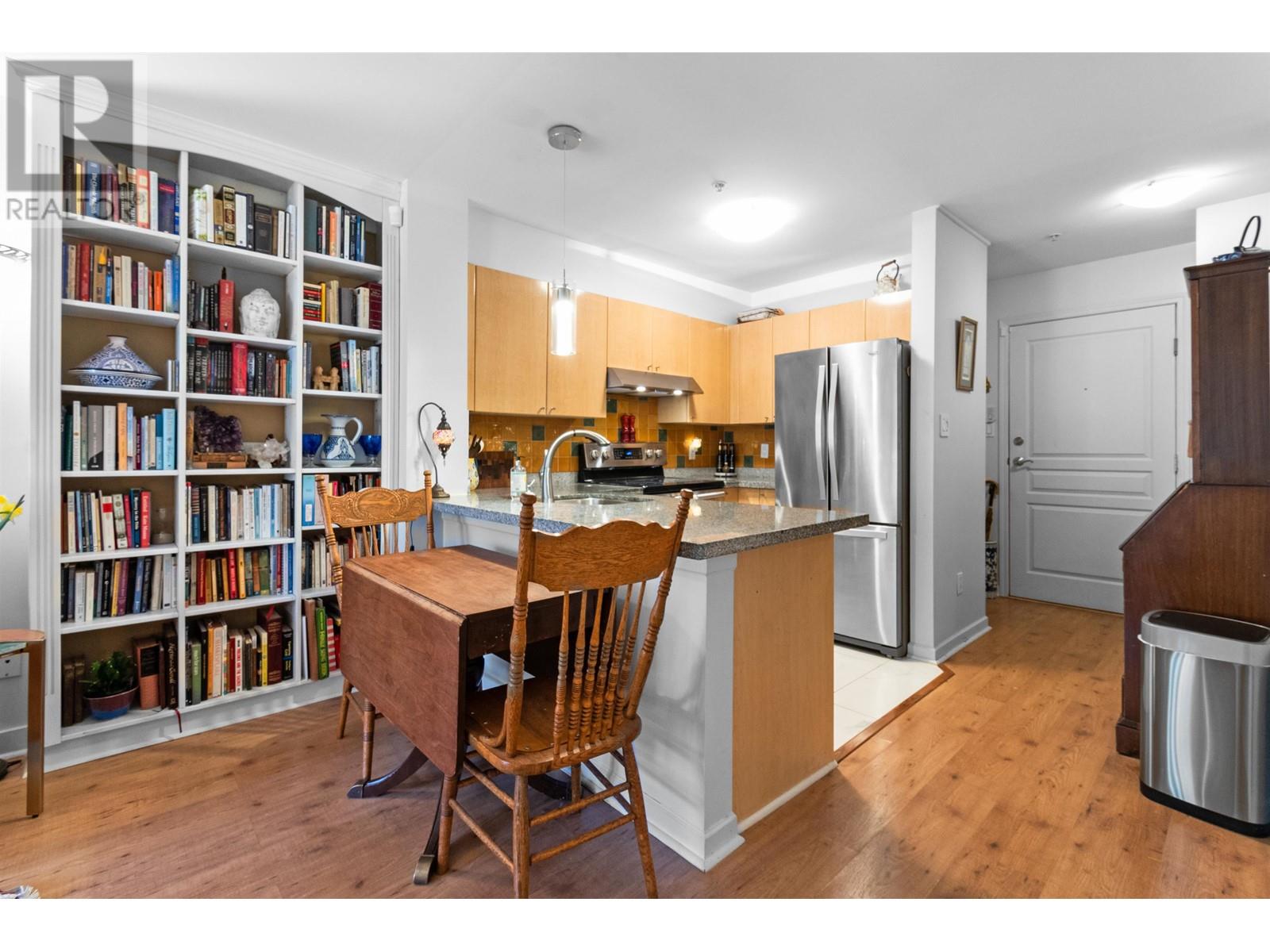 Listing Picture 6 of 18 : 103 3278 HEATHER STREET, Vancouver / 溫哥華 - 魯藝地產 Yvonne Lu Group - MLS Medallion Club Member