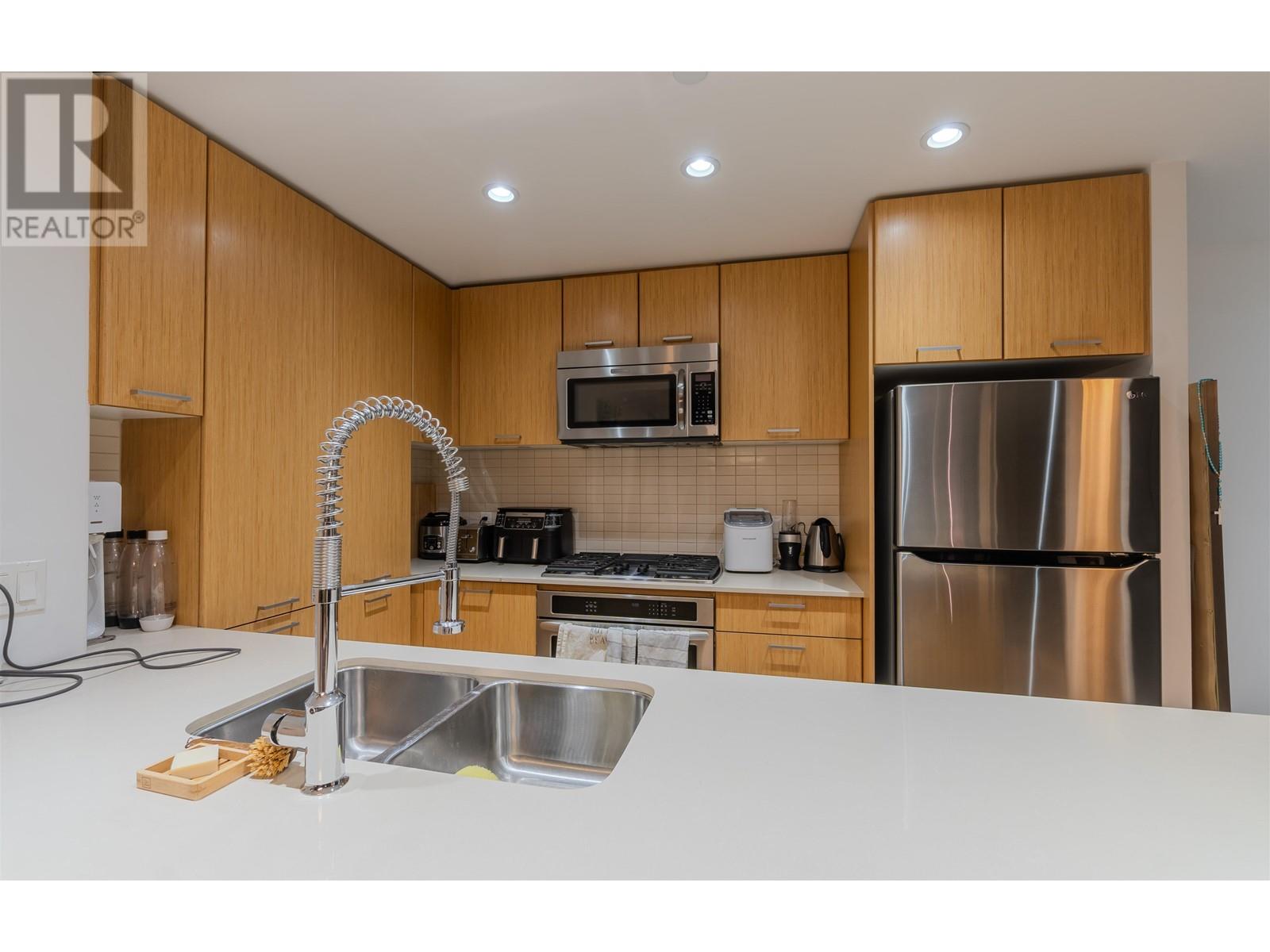 708 301 Capilano Road, Port Moody, British Columbia  V3H 0G6 - Photo 6 - R2980060
