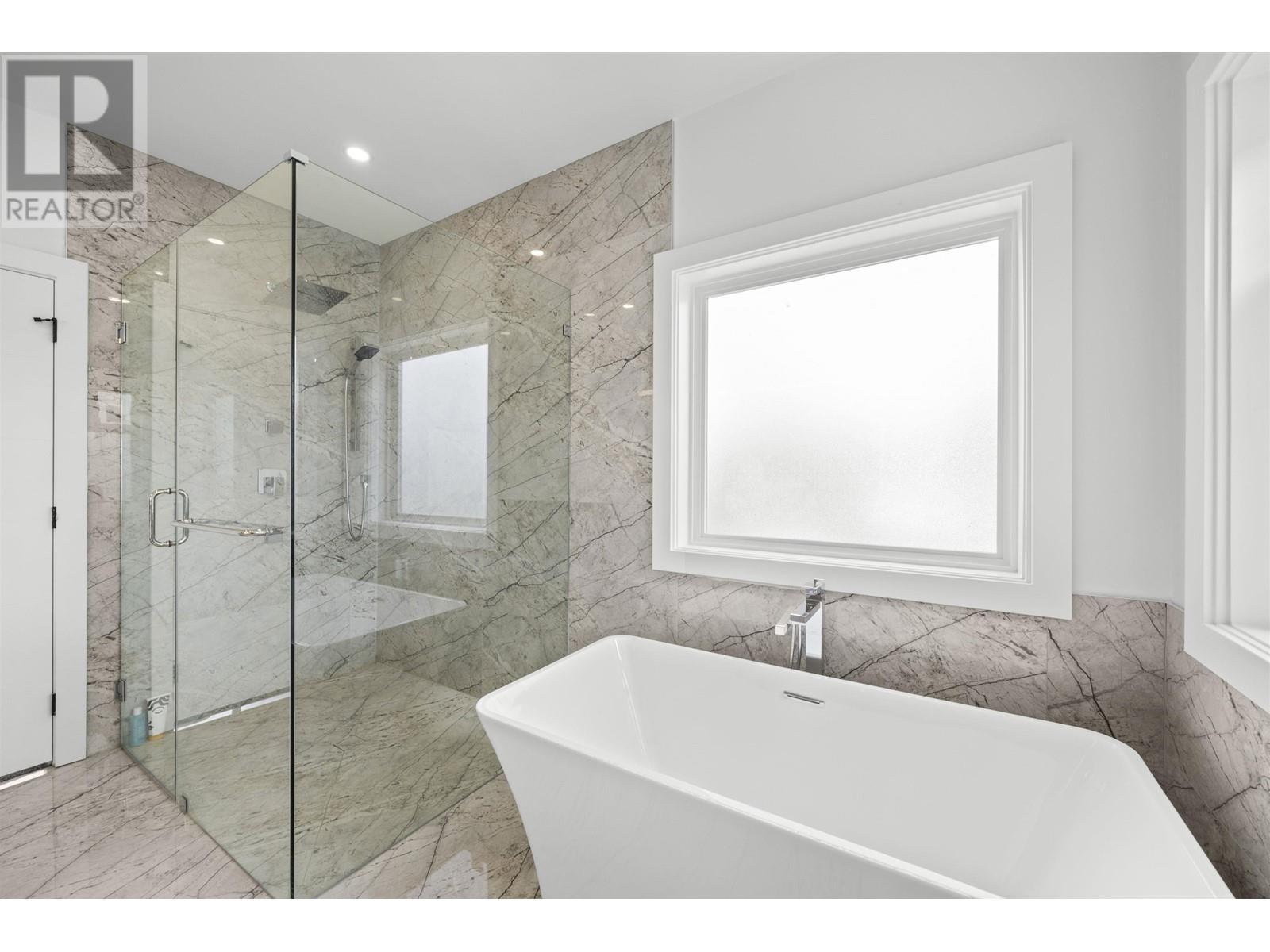 1054 Smith Avenue, Coquitlam, British Columbia  V3J 2X8 - Photo 18 - R2980035