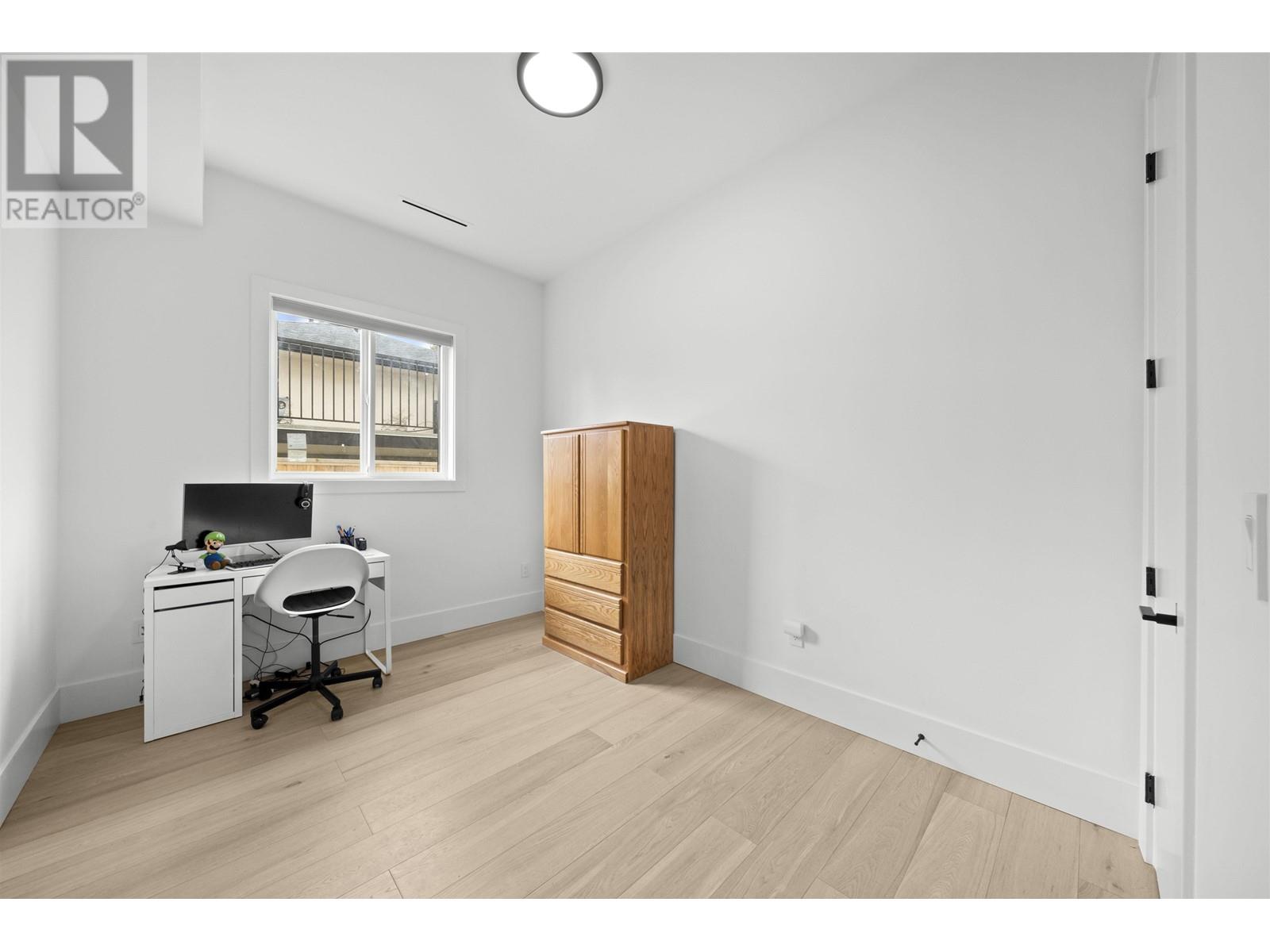 1054 Smith Avenue, Coquitlam, British Columbia  V3J 2X8 - Photo 11 - R2980035