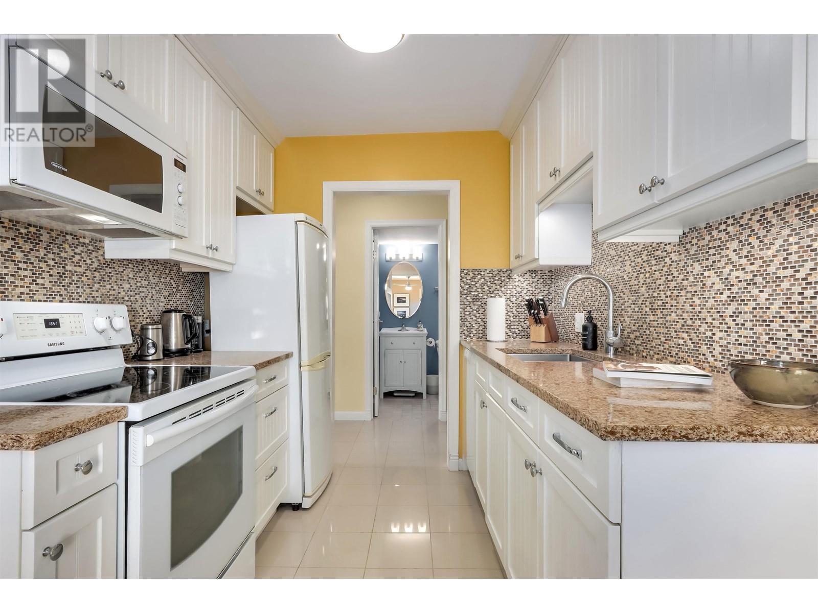 402 1864 Frances Street, Vancouver, British Columbia  V5L 1Z2 - Photo 9 - R2975944