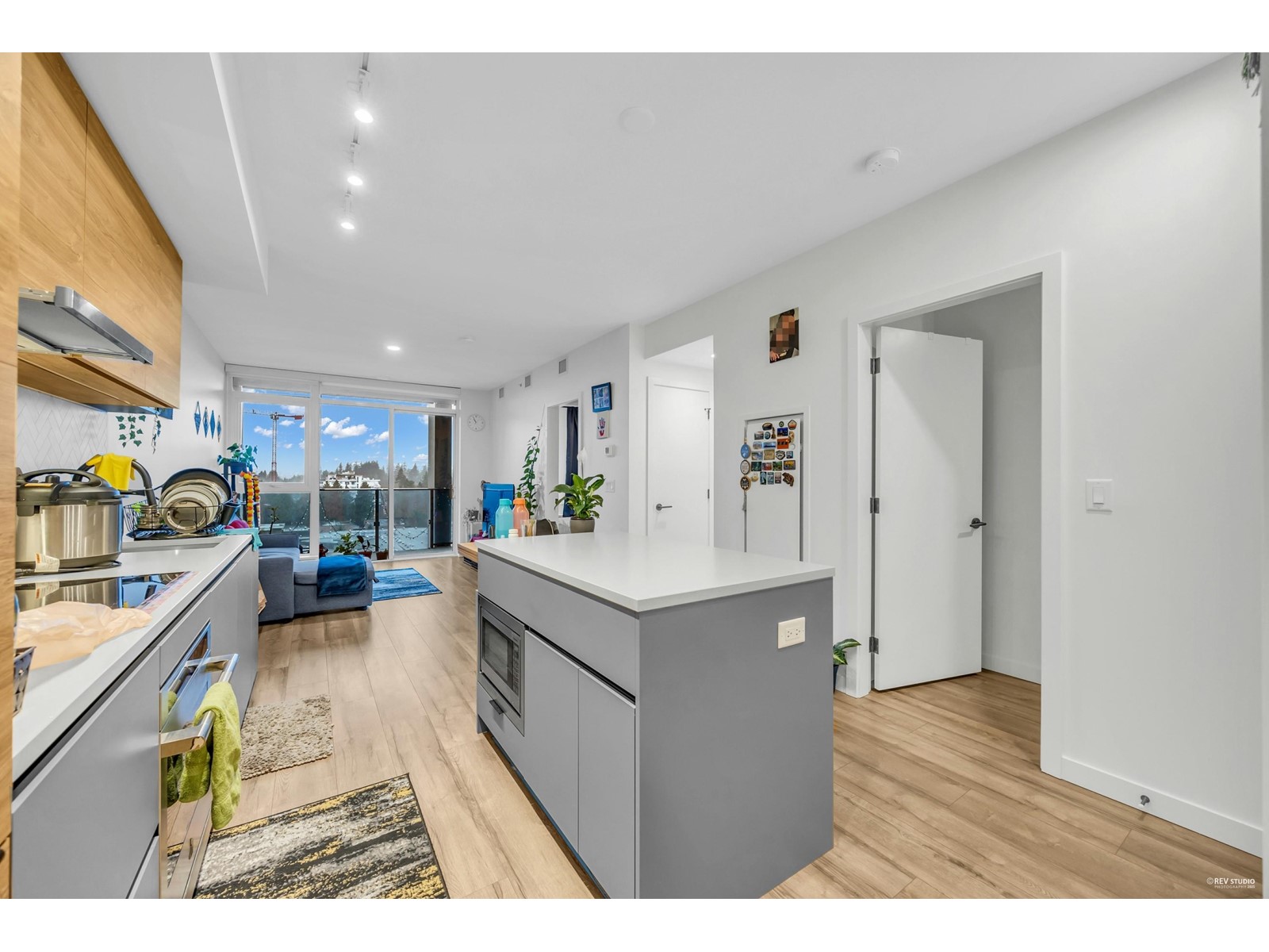 912 13428 105 AVENUE, Surrey, British Columbia