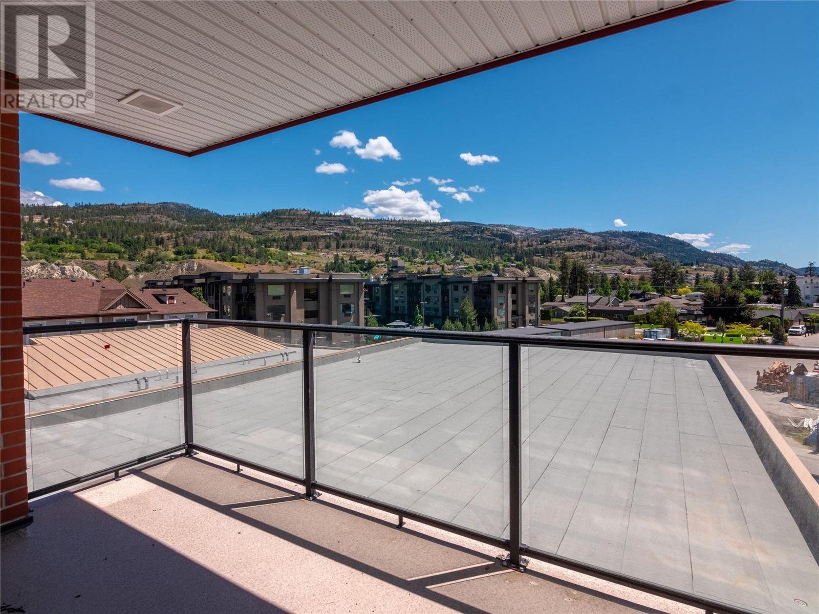 Property at 3362 SKAHA LAKE Road Unit# 406 image 4