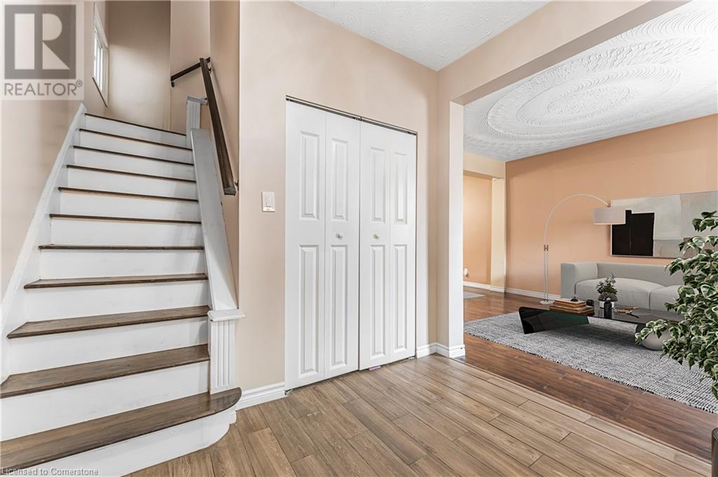 Property at 29 ST MATTHEWS Avenue image 5