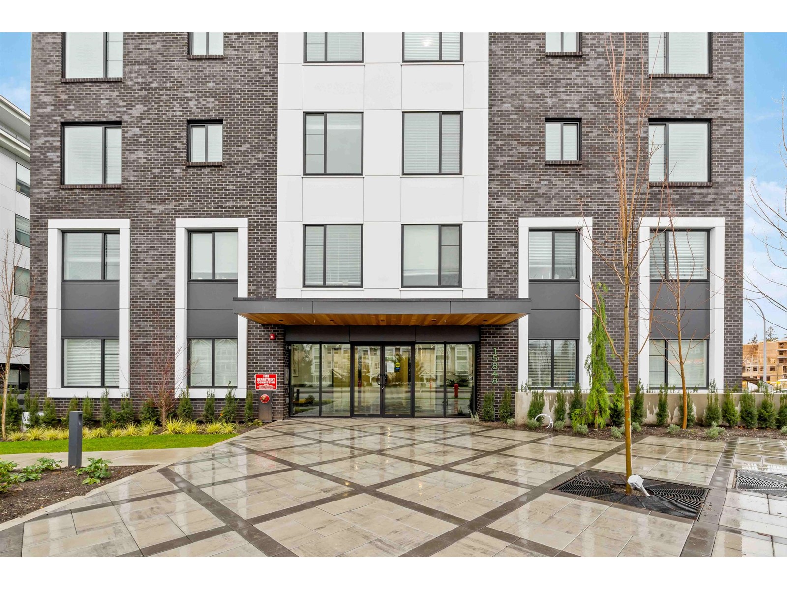 Property at 109 15848 FRASER HIGHWAY image 1