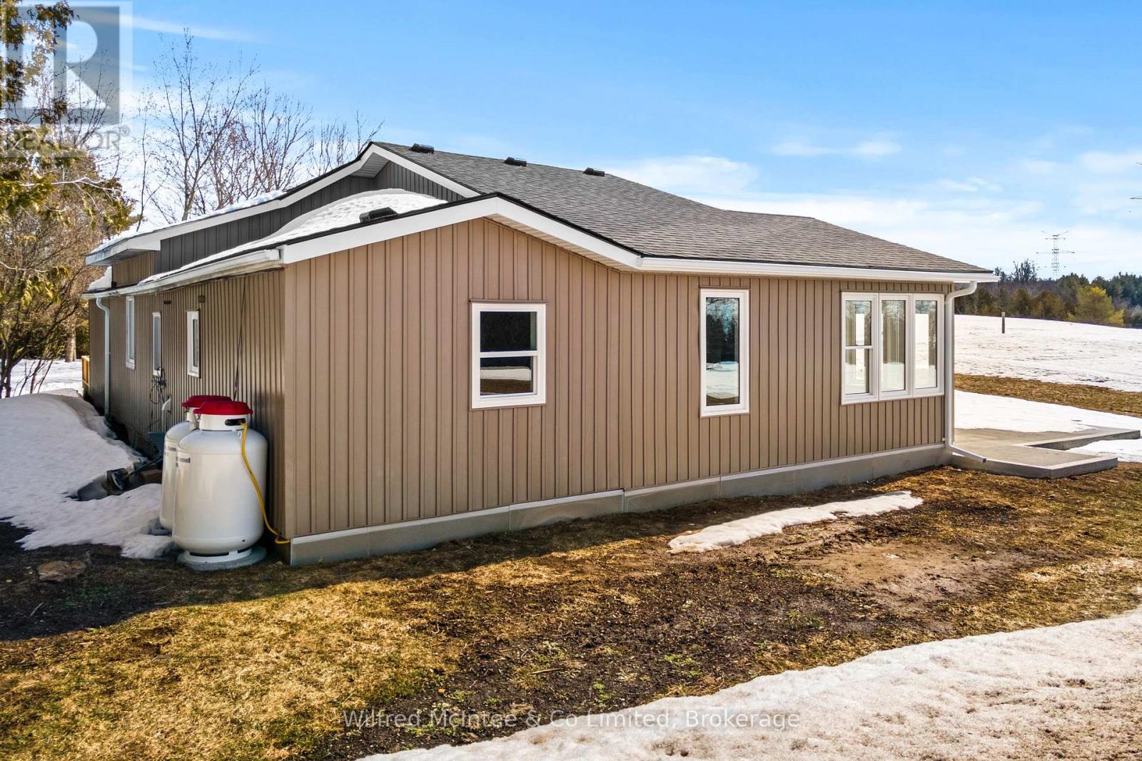 262700 Varney Road, West Grey, Ontario  N0G 1R0 - Photo 37 - X12030447