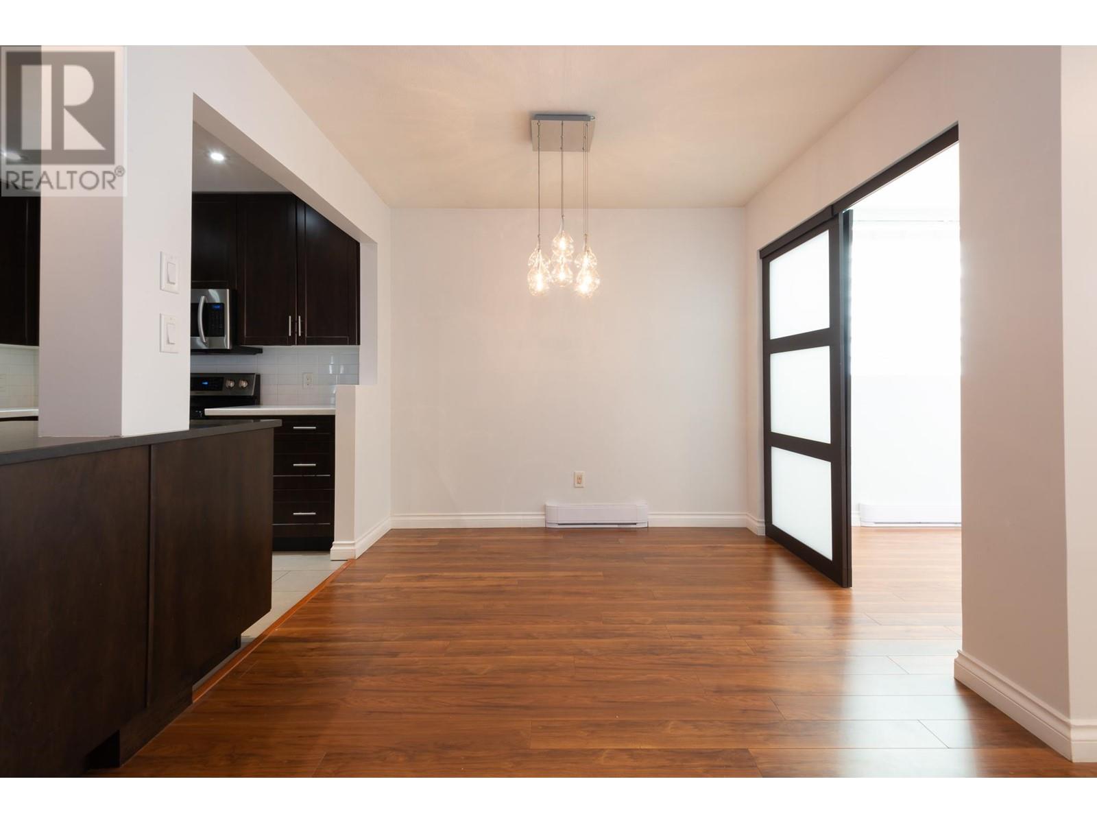 Listing Picture 6 of 35 : 106 1082 W 8TH AVENUE, Vancouver / 溫哥華 - 魯藝地產 Yvonne Lu Group - MLS Medallion Club Member