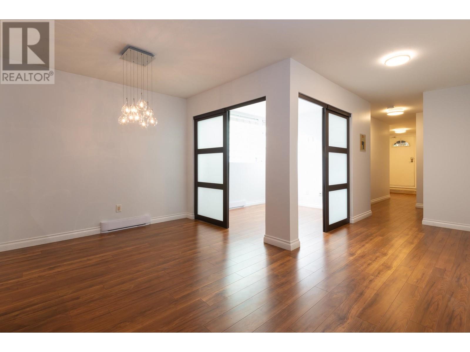 Listing Picture 7 of 35 : 106 1082 W 8TH AVENUE, Vancouver / 溫哥華 - 魯藝地產 Yvonne Lu Group - MLS Medallion Club Member
