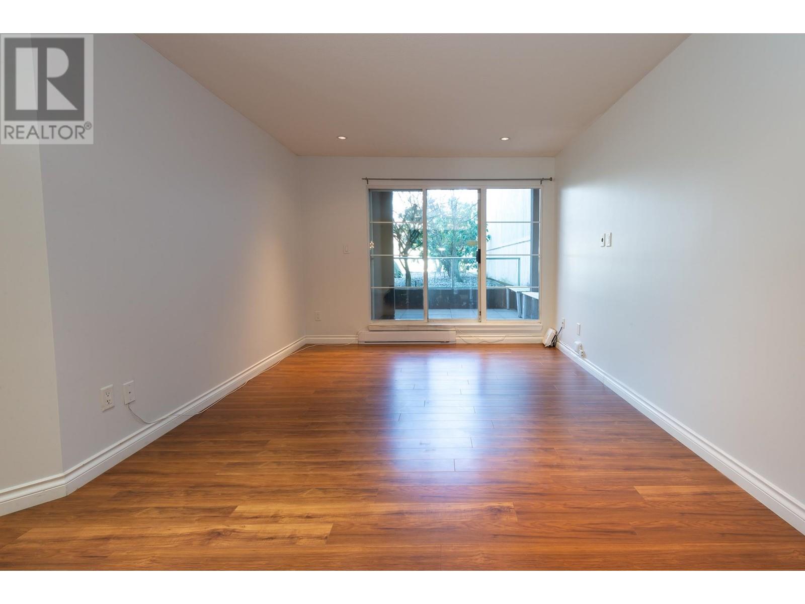 Listing Picture 2 of 35 : 106 1082 W 8TH AVENUE, Vancouver / 溫哥華 - 魯藝地產 Yvonne Lu Group - MLS Medallion Club Member