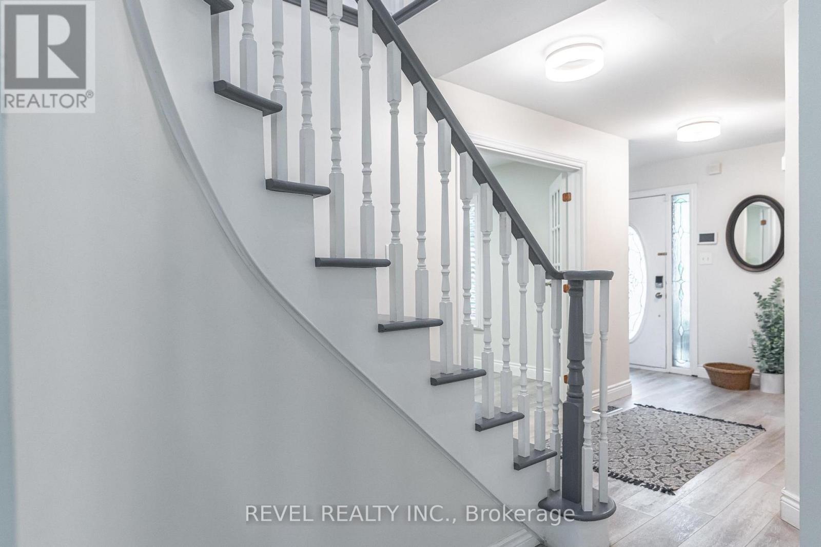 270 Rowntree Drive, Hamilton, Ontario  L8W 2P1 - Photo 11 - X12030442