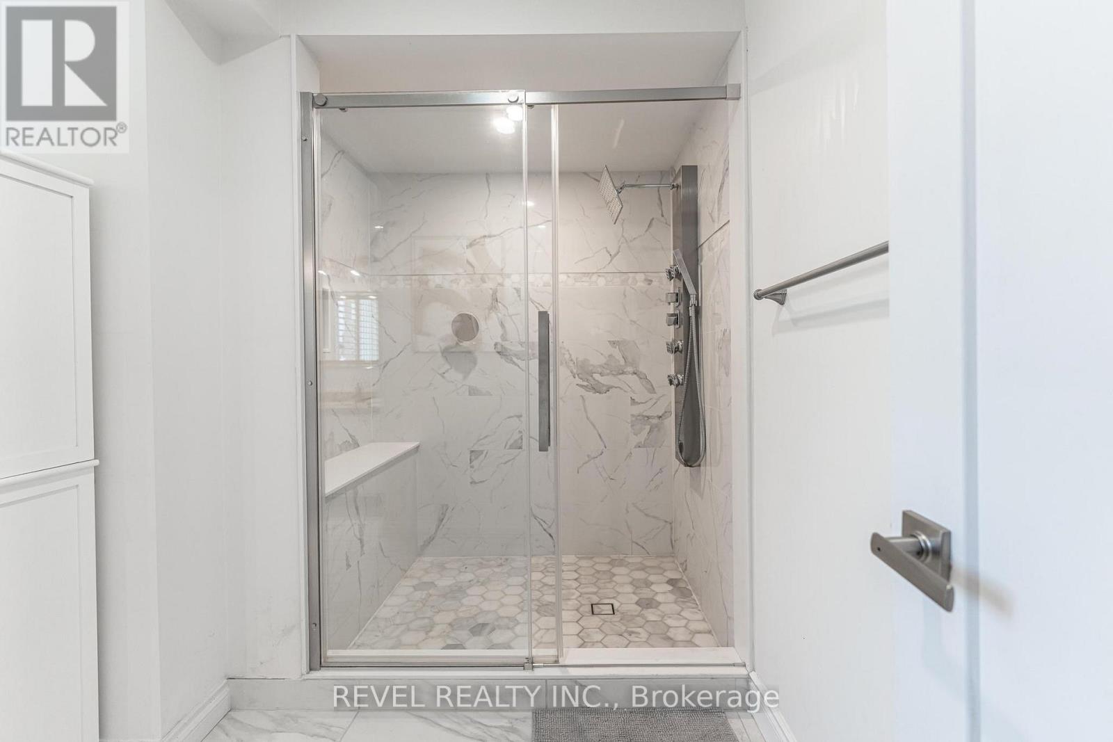 270 Rowntree Drive, Hamilton, Ontario  L8W 2P1 - Photo 16 - X12030442