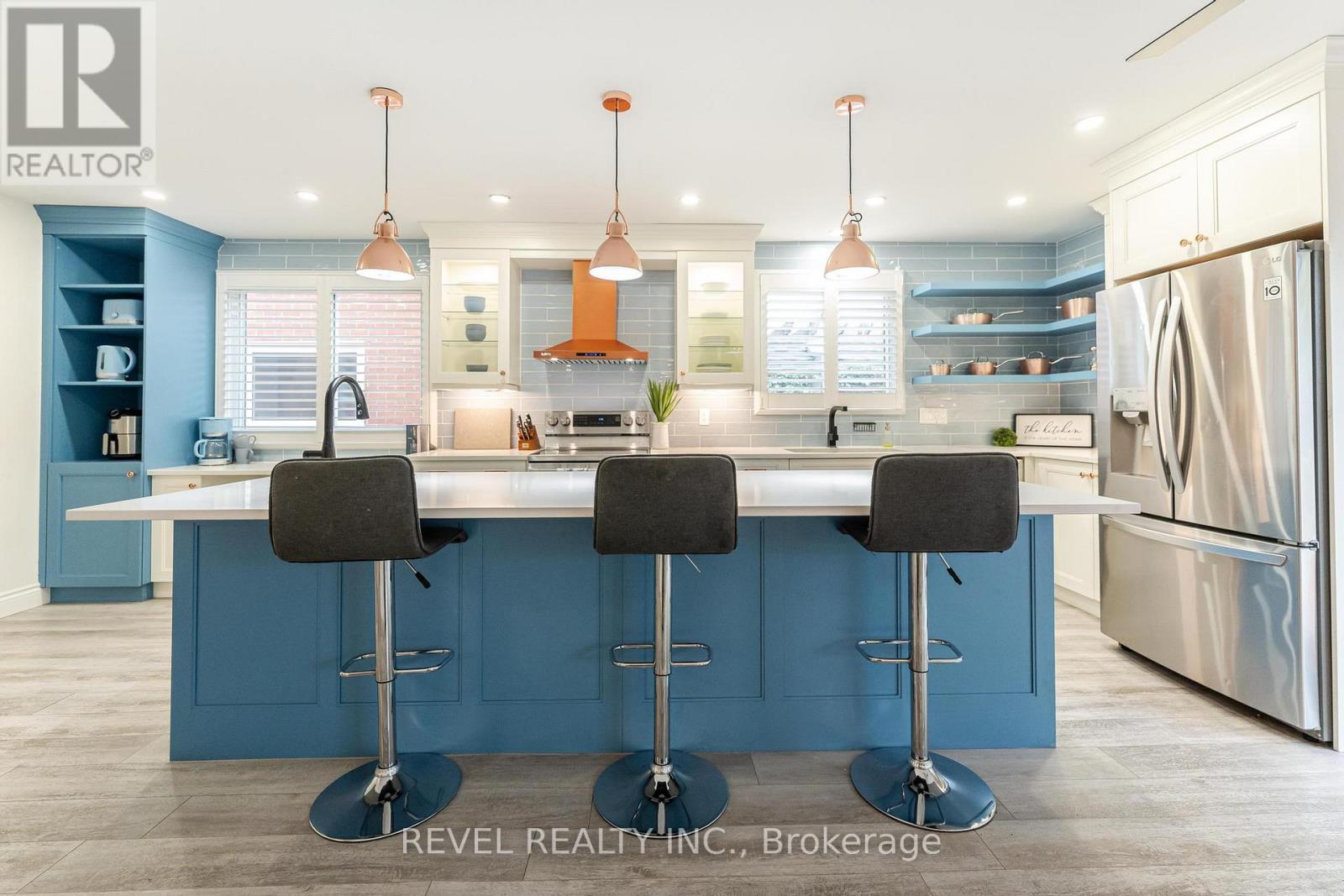 Property at 270 ROWNTREE DRIVE image 2