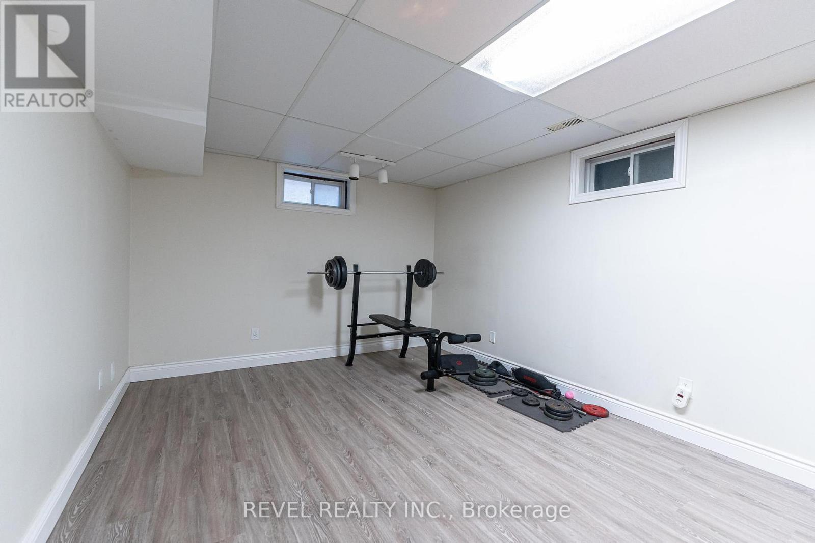 270 Rowntree Drive, Hamilton, Ontario  L8W 2P1 - Photo 30 - X12030442