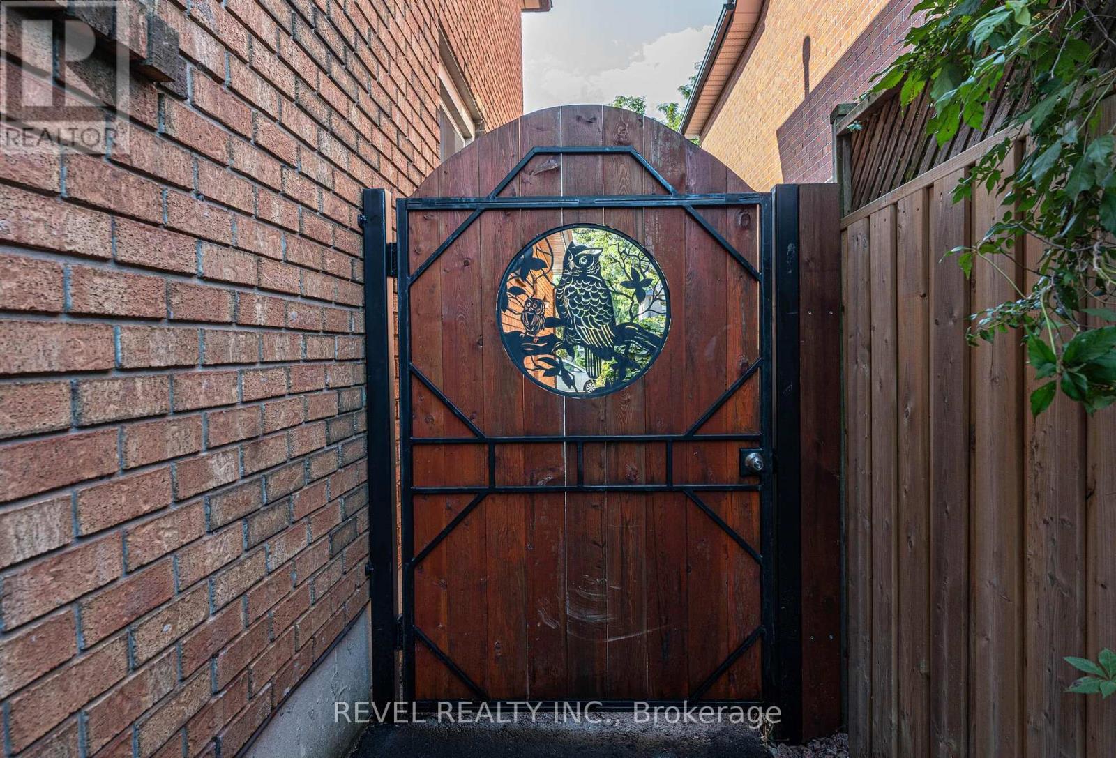270 Rowntree Drive, Hamilton, Ontario  L8W 2P1 - Photo 37 - X12030442