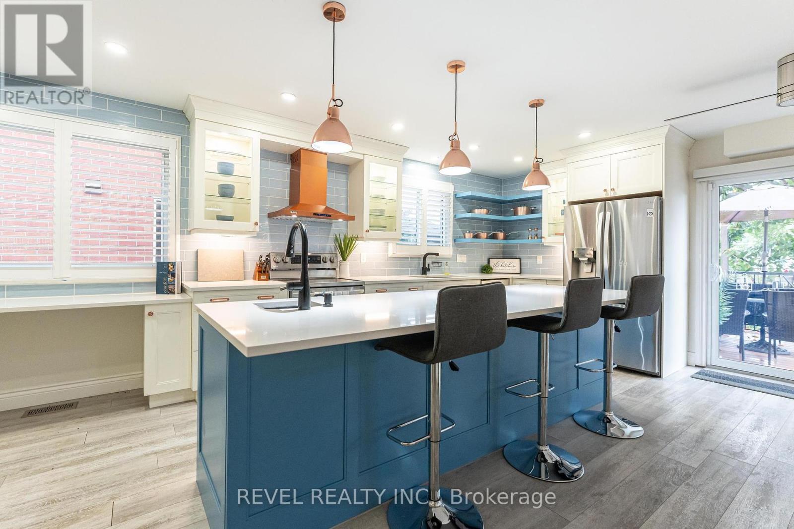 Property at 270 ROWNTREE DRIVE image 4